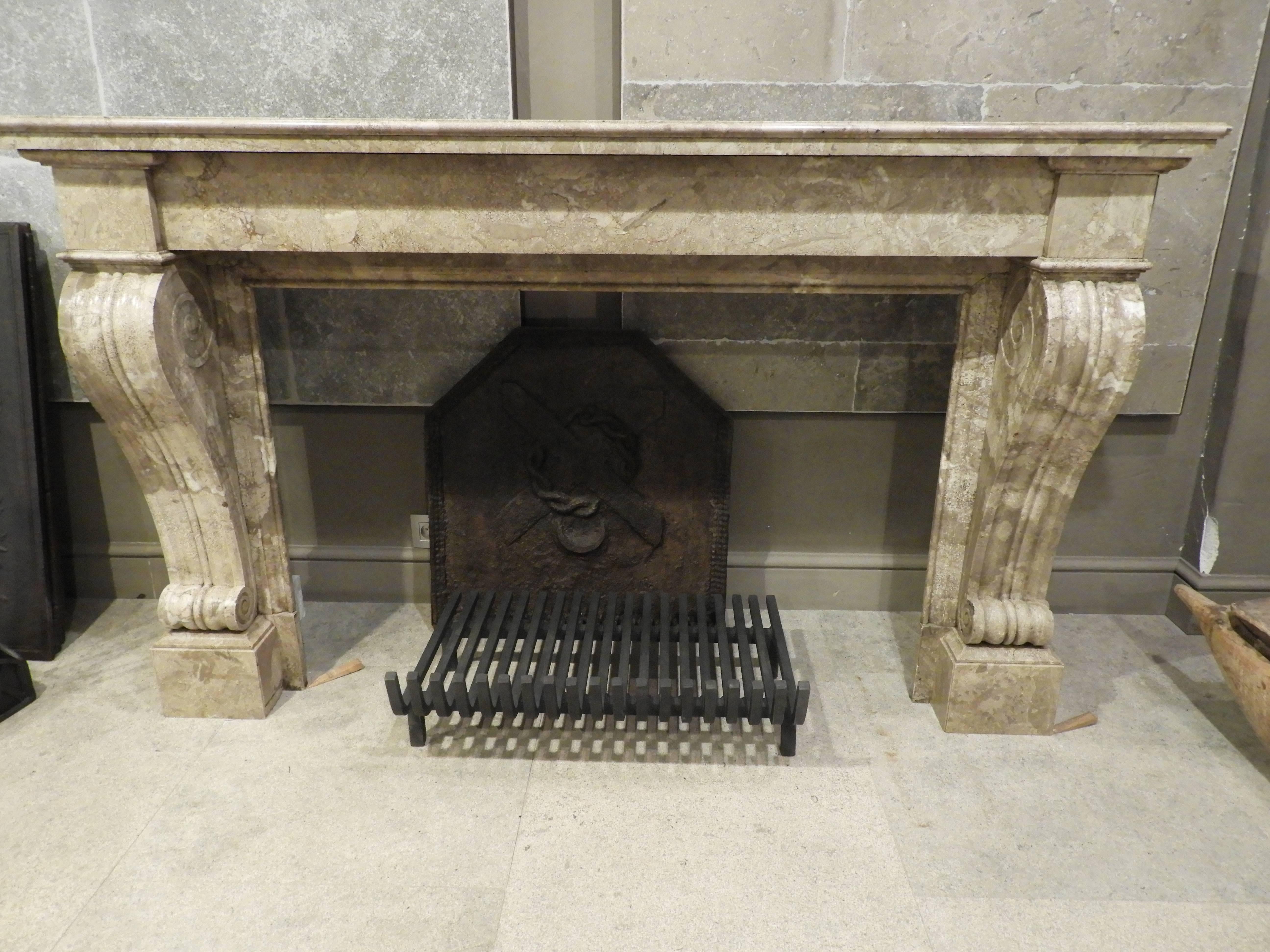 Early 20th Century Belgian Marble Fireplace  For Sale 10