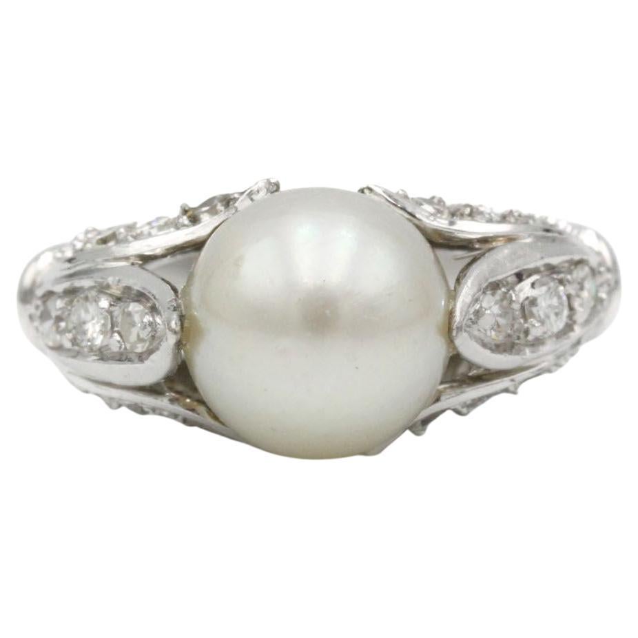 Early 20th Century Belle Époque White Gold Pearl & Diamond Daisy Ring