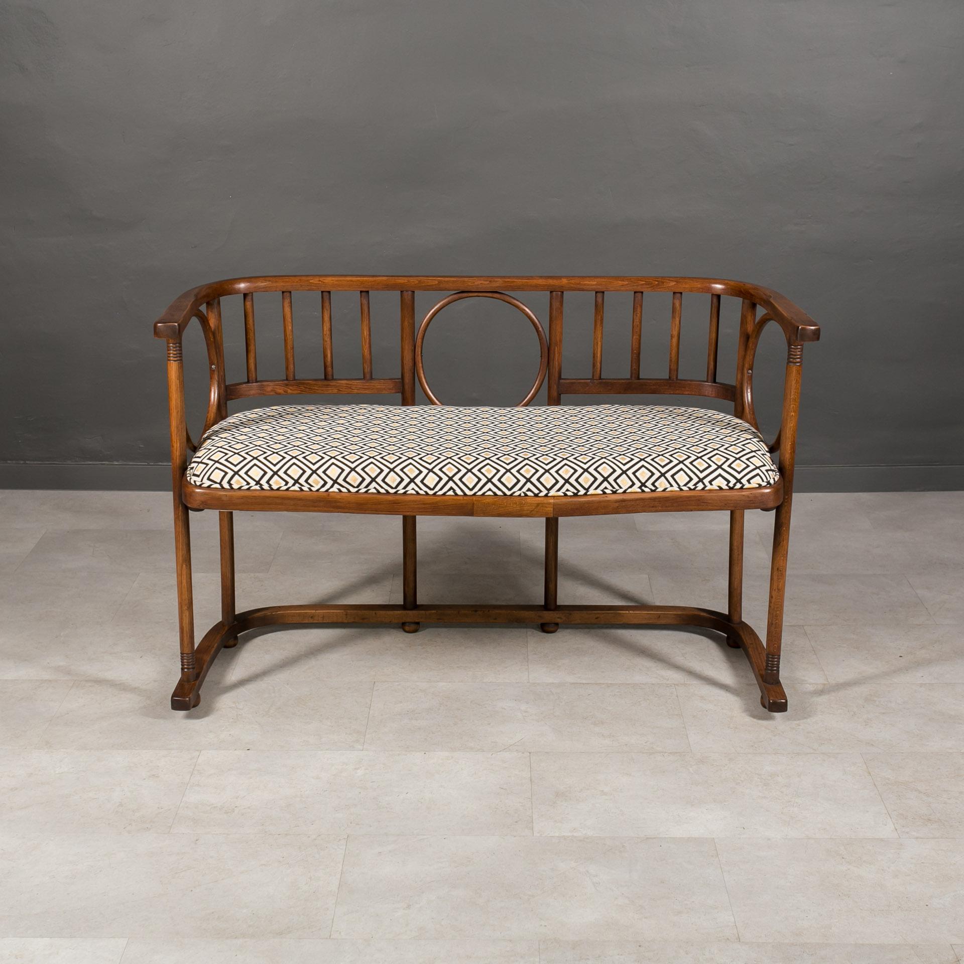 Early 20th Century Bentwood Bench Settee by J. Hoffmann for Thonet - Mundus 3