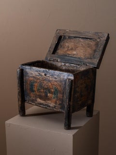Early 20th Century Berber Amazigh Small Chest - Hand-Painted Jewellery Box