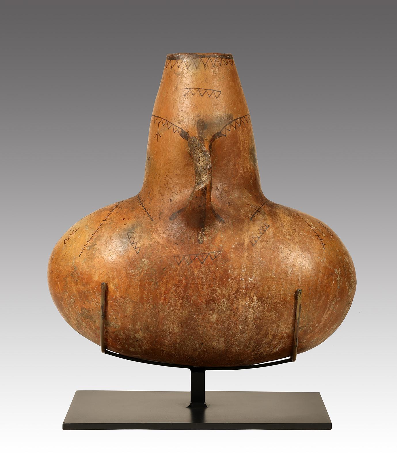 Vase berbère en céramique du début du 20e siècle État moyen - En vente à Point Richmond, CA