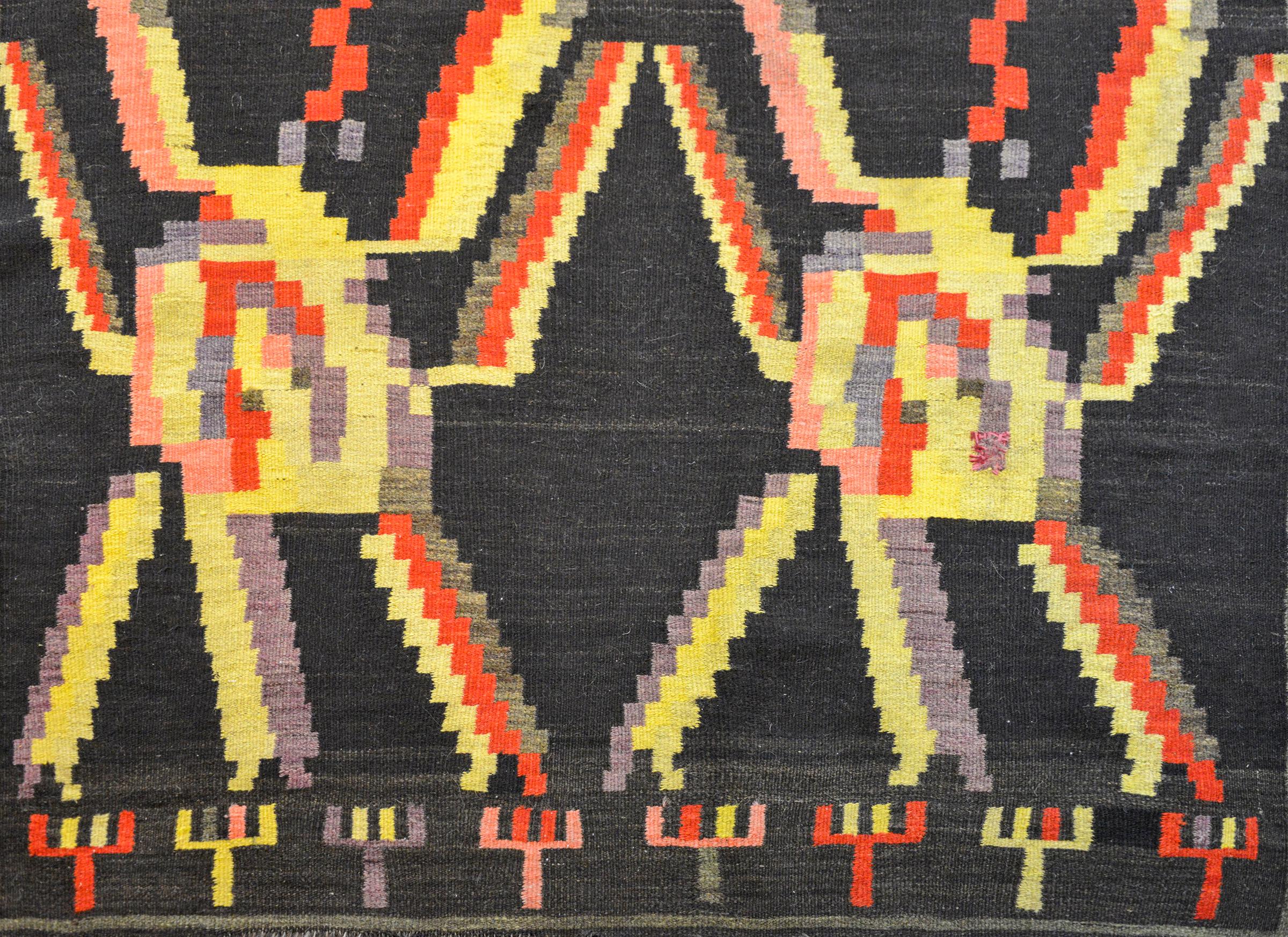 Tapis de couloir Kilim bessarabique du début du XXe siècle en vente 1