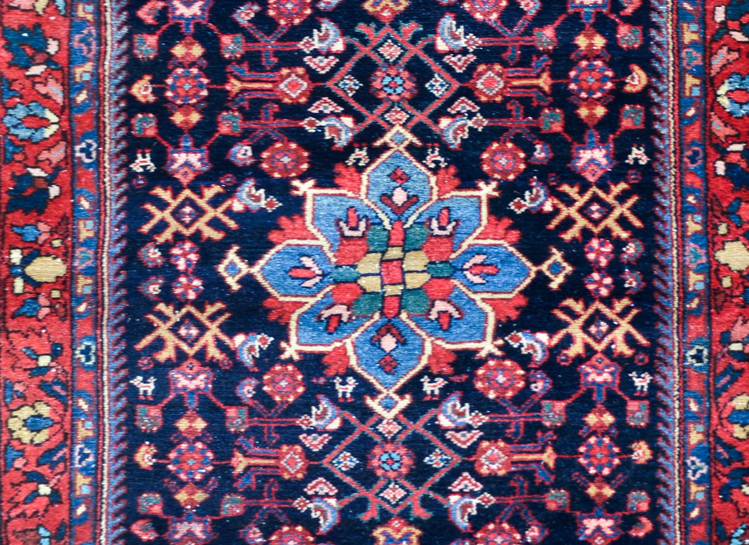 Early 20th Century Bibikibad Rug In Good Condition For Sale In Chicago, IL