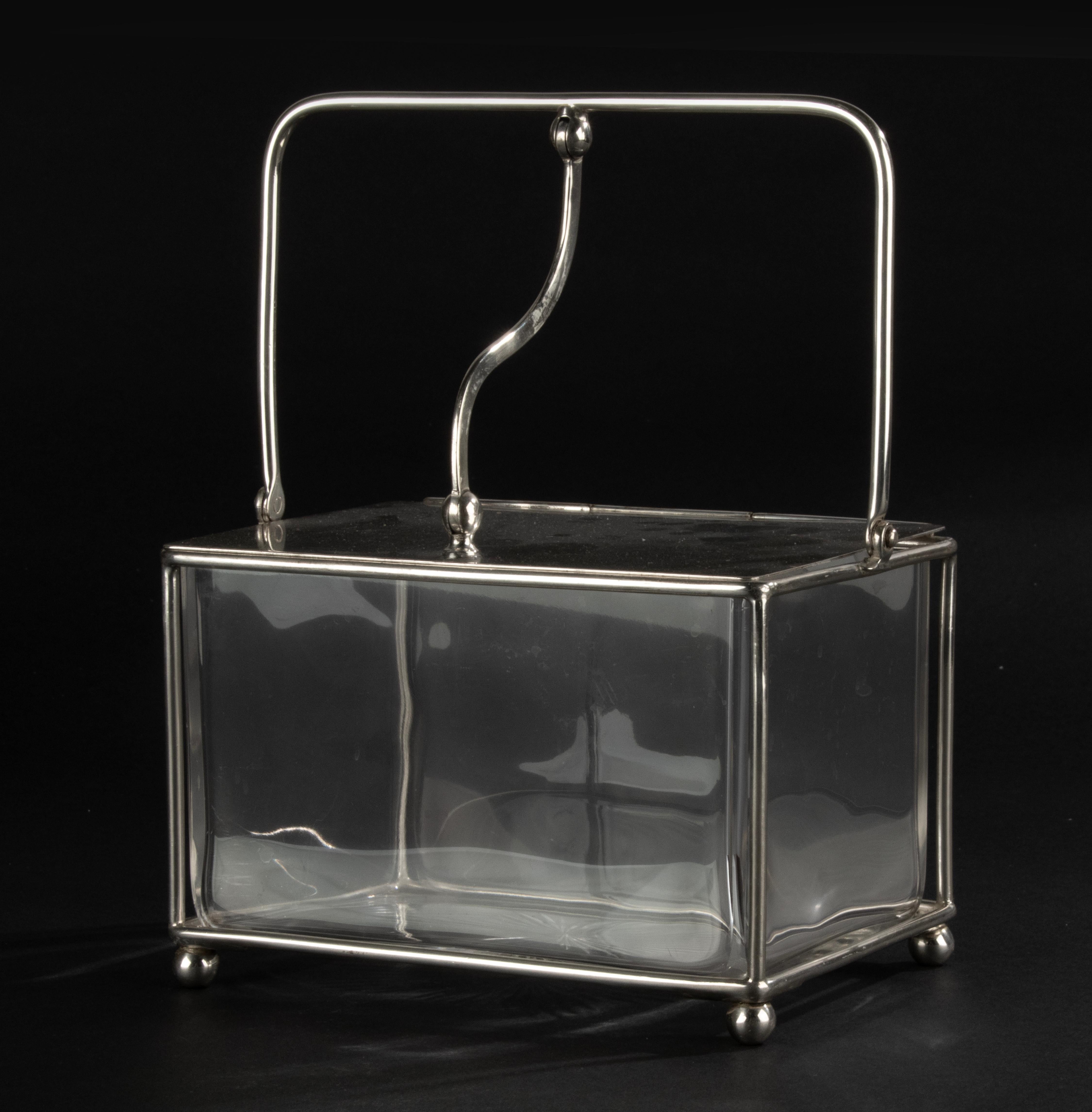 Biskuitglas des frühen 20. Jahrhunderts – versilbert und mit Kristall  (Französisch) im Angebot