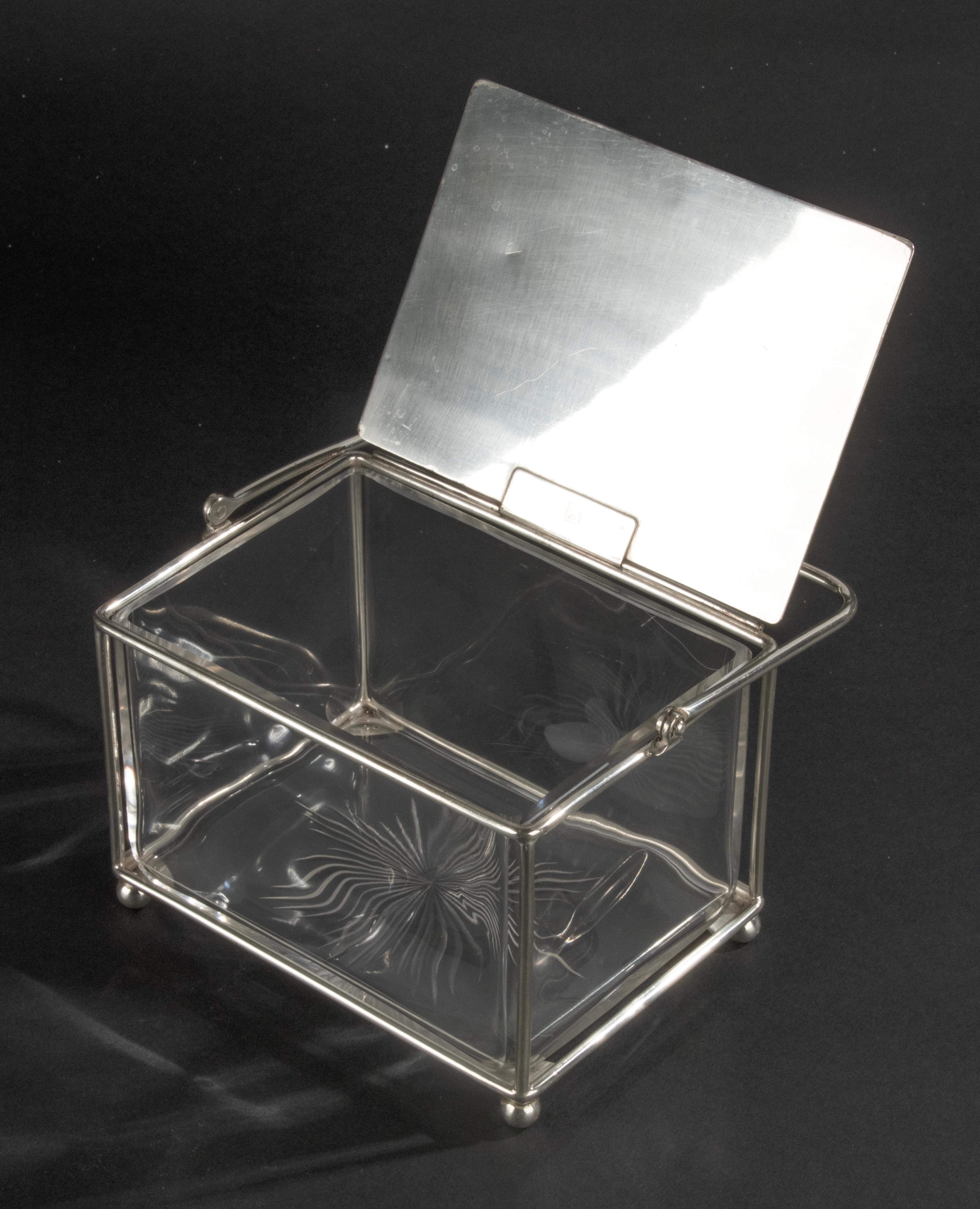 Biskuitglas des frühen 20. Jahrhunderts – versilbert und mit Kristall  (Versilberung) im Angebot