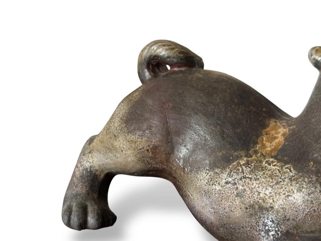 Escultura de perro de cerámica de loza Bizen de principios del siglo XX en venta 6