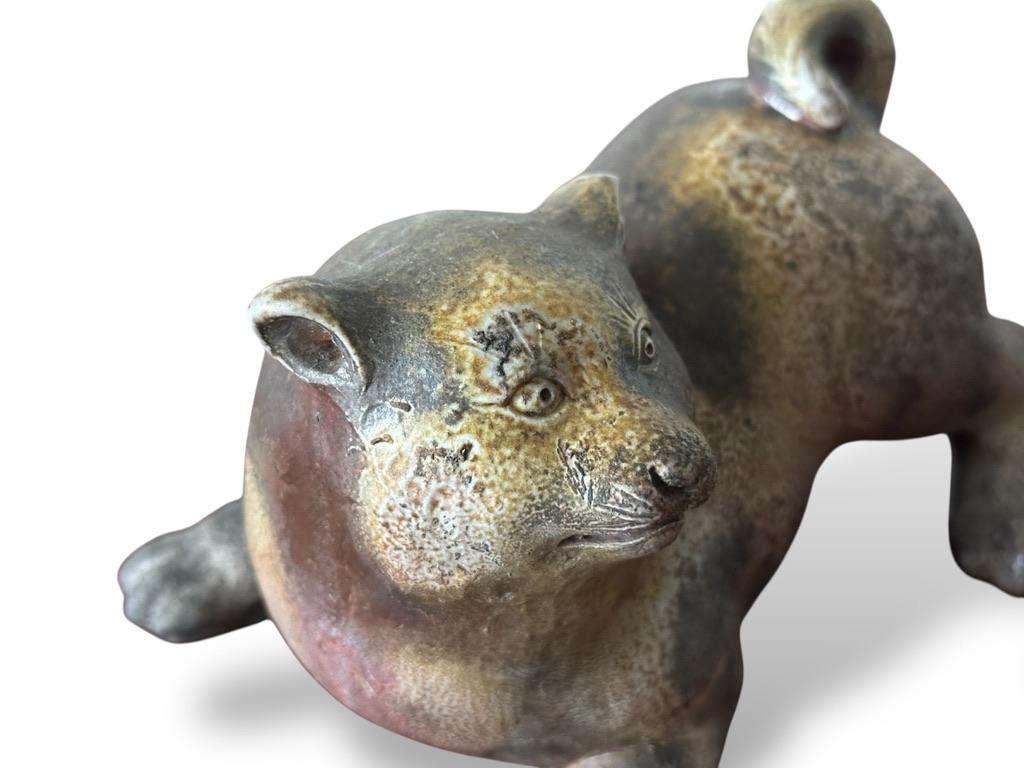 Escultura de perro de cerámica de loza Bizen de principios del siglo XX en venta 7