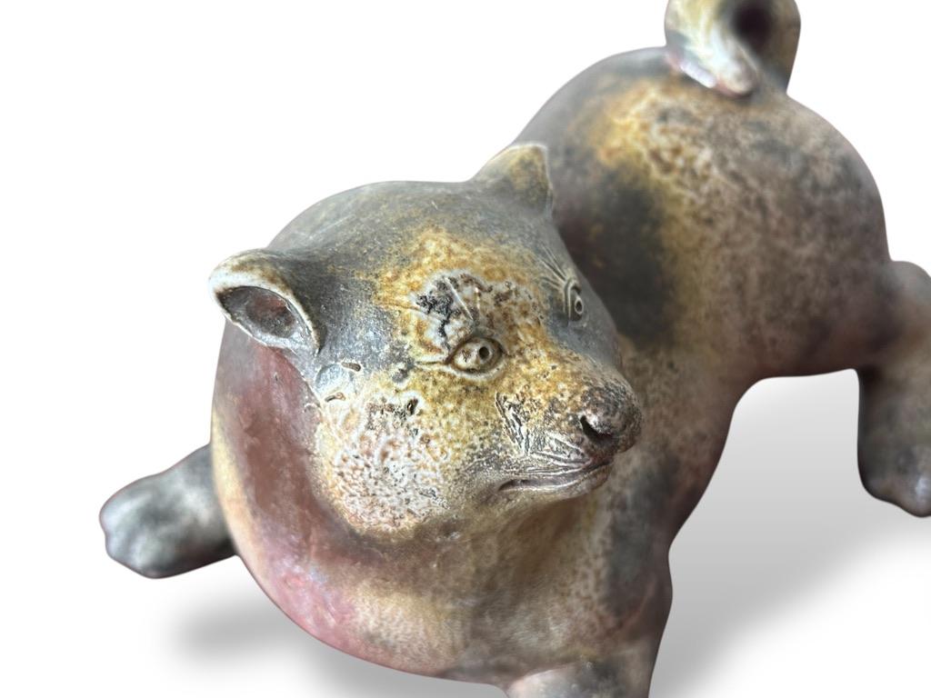 Escultura de perro de cerámica de loza Bizen de principios del siglo XX en venta 11