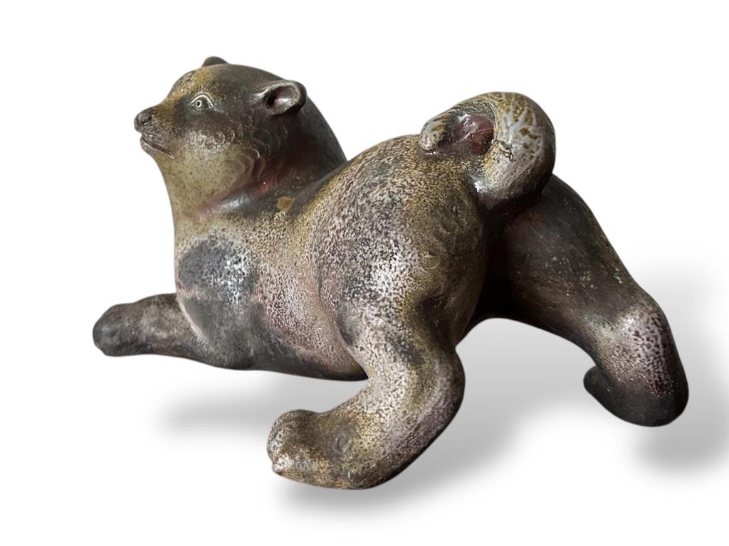 Escultura de perro de cerámica de loza Bizen de principios del siglo XX Glaseado en venta