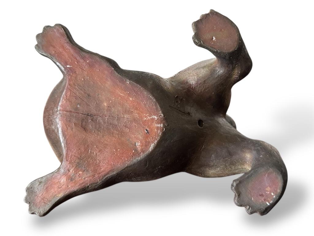 Escultura de perro de cerámica de loza Bizen de principios del siglo XX Cerámico en venta