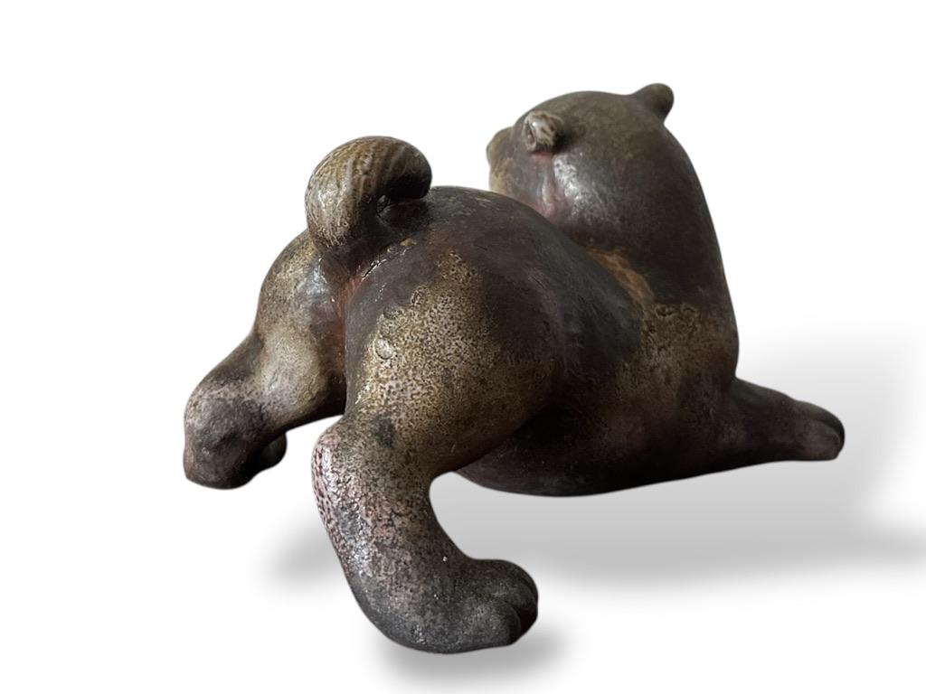 Escultura de perro de cerámica de loza Bizen de principios del siglo XX en venta 1