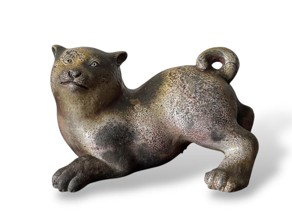 Escultura de perro de cerámica de loza Bizen de principios del siglo XX en venta 2
