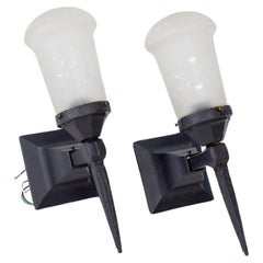 Coppia di lampade da esterno in ferro nero dell'inizio del XX secolo