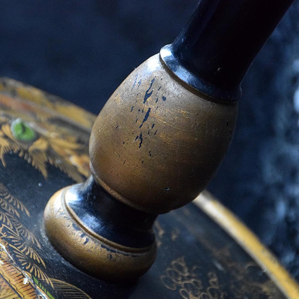 Early 20th century black japanned Chinoiserie floor lamp
An early twentieth century turned and black japanned wooden floor lamp base, decorated with gilded chinoiseries. A lovely decorative example in untouched form, with bun feet, both decorated