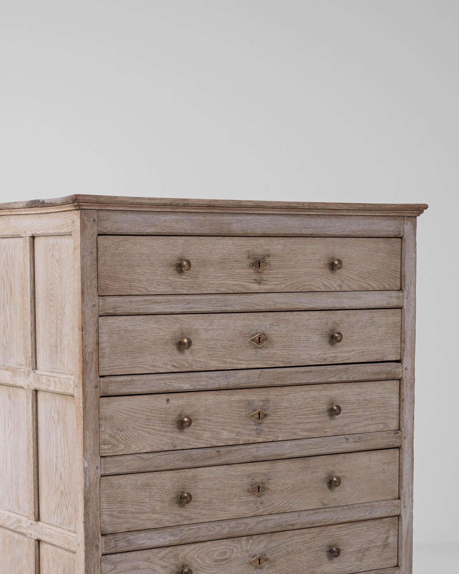 Early 20th Century Bleached Oak Chest Of Drawers For Sale 4