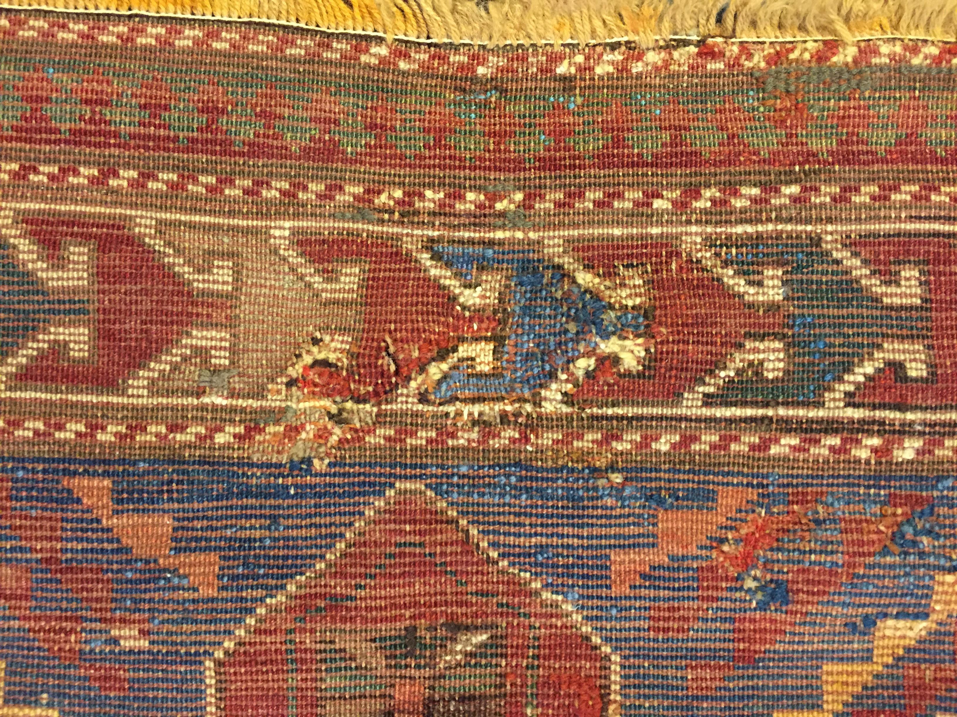 Blauer und roter kaukasischer Medaillon-Kaukasischer Wollteppich aus dem frühen 20. Jahrhundert im Angebot 9