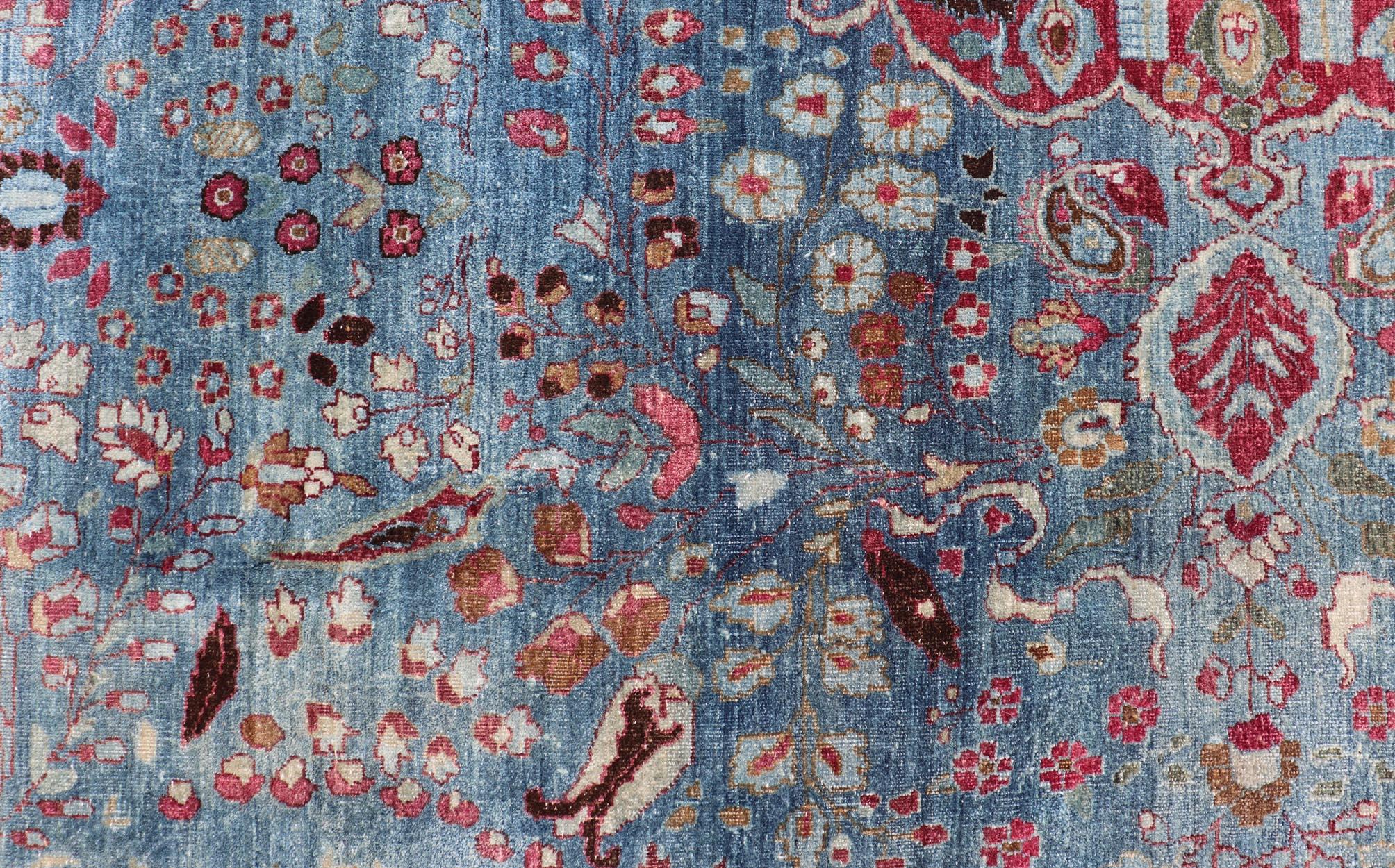 Début du 20e siècle, tapis ancien persan Khorassan à fond bleu avec médaillon en vente 9