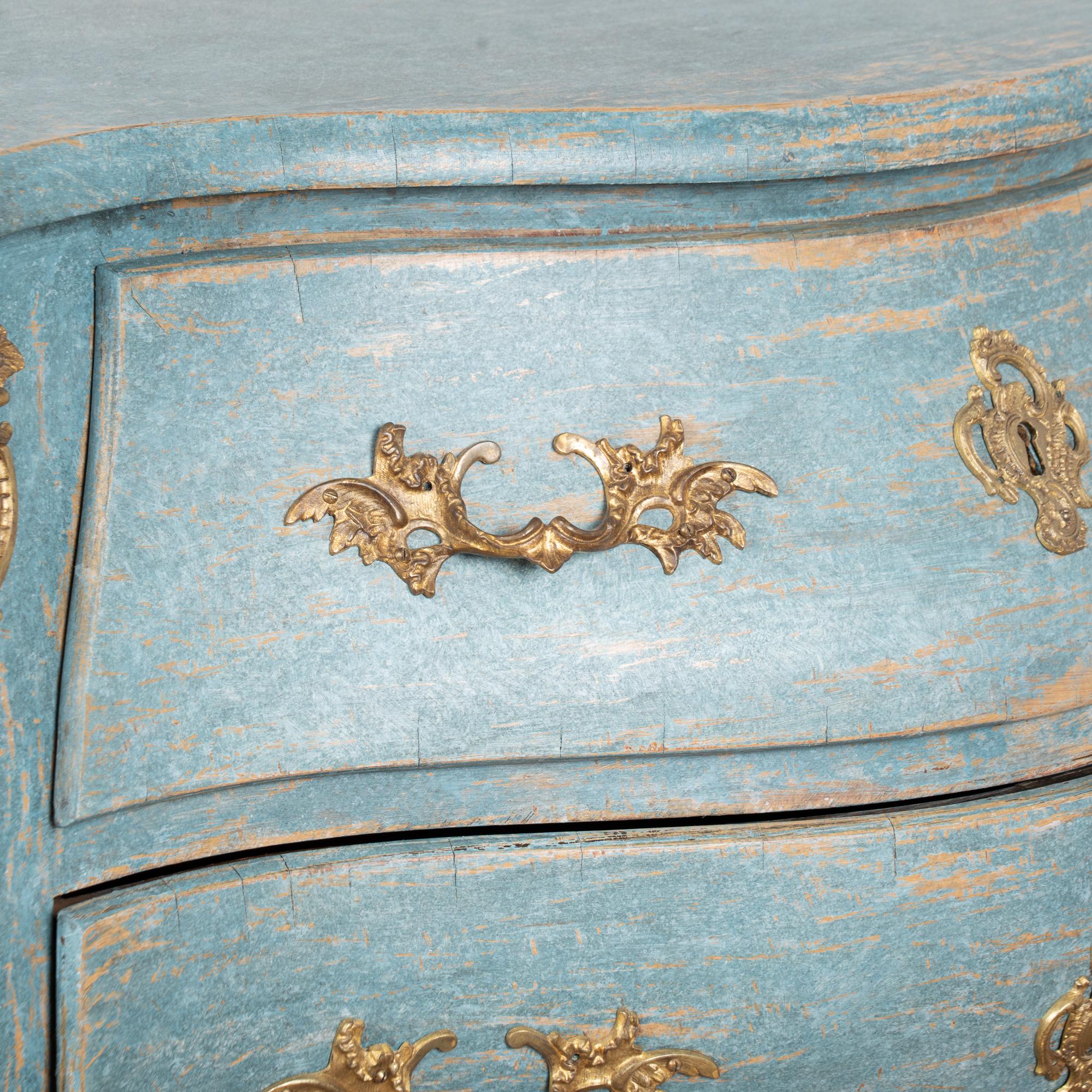Early 20th Century Blue Painted Bombay Commode Chest of Three Drawers, Sweden For Sale 2