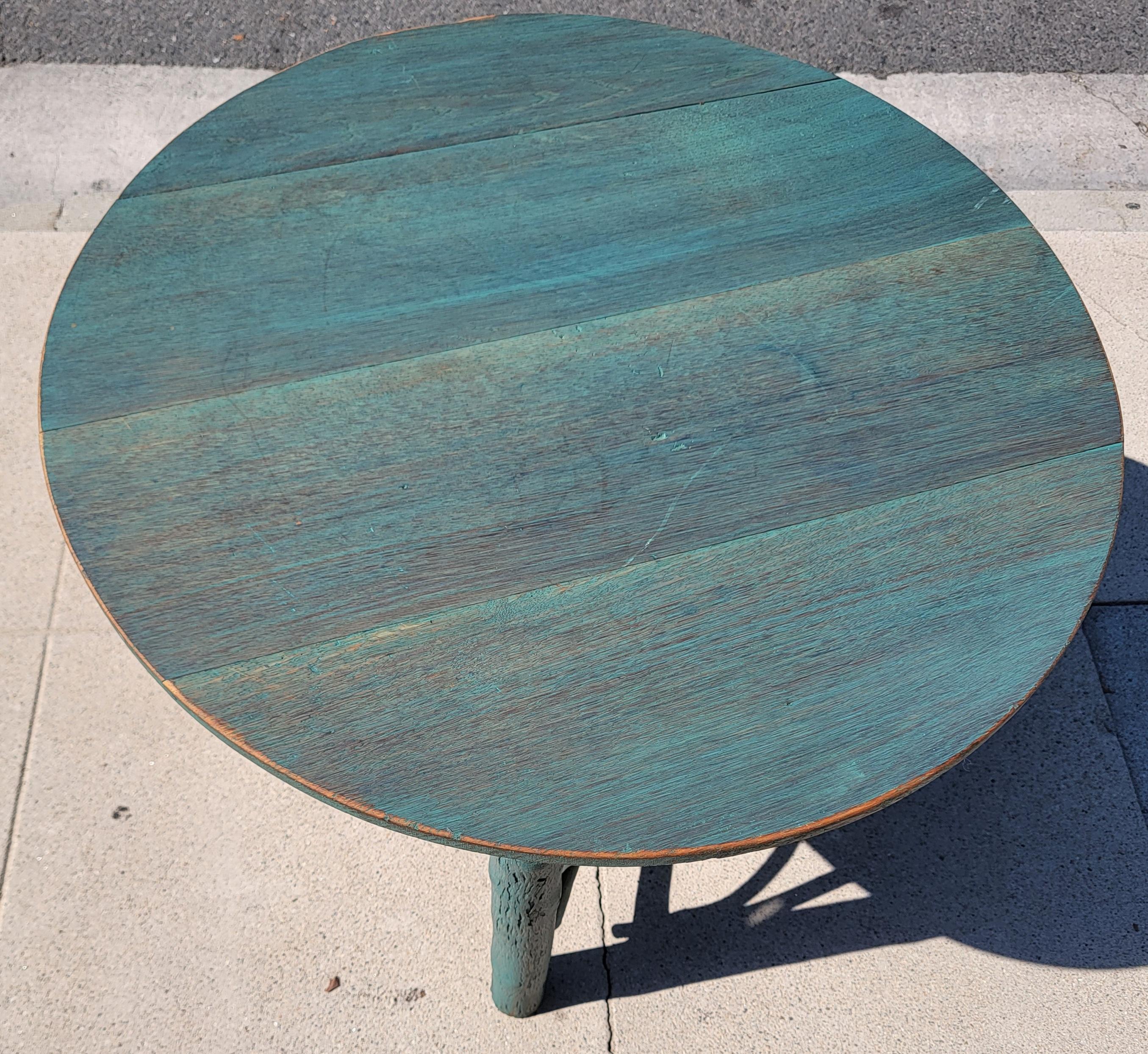 Early 20th Century Blue Painted Hickory Round Table For Sale 7