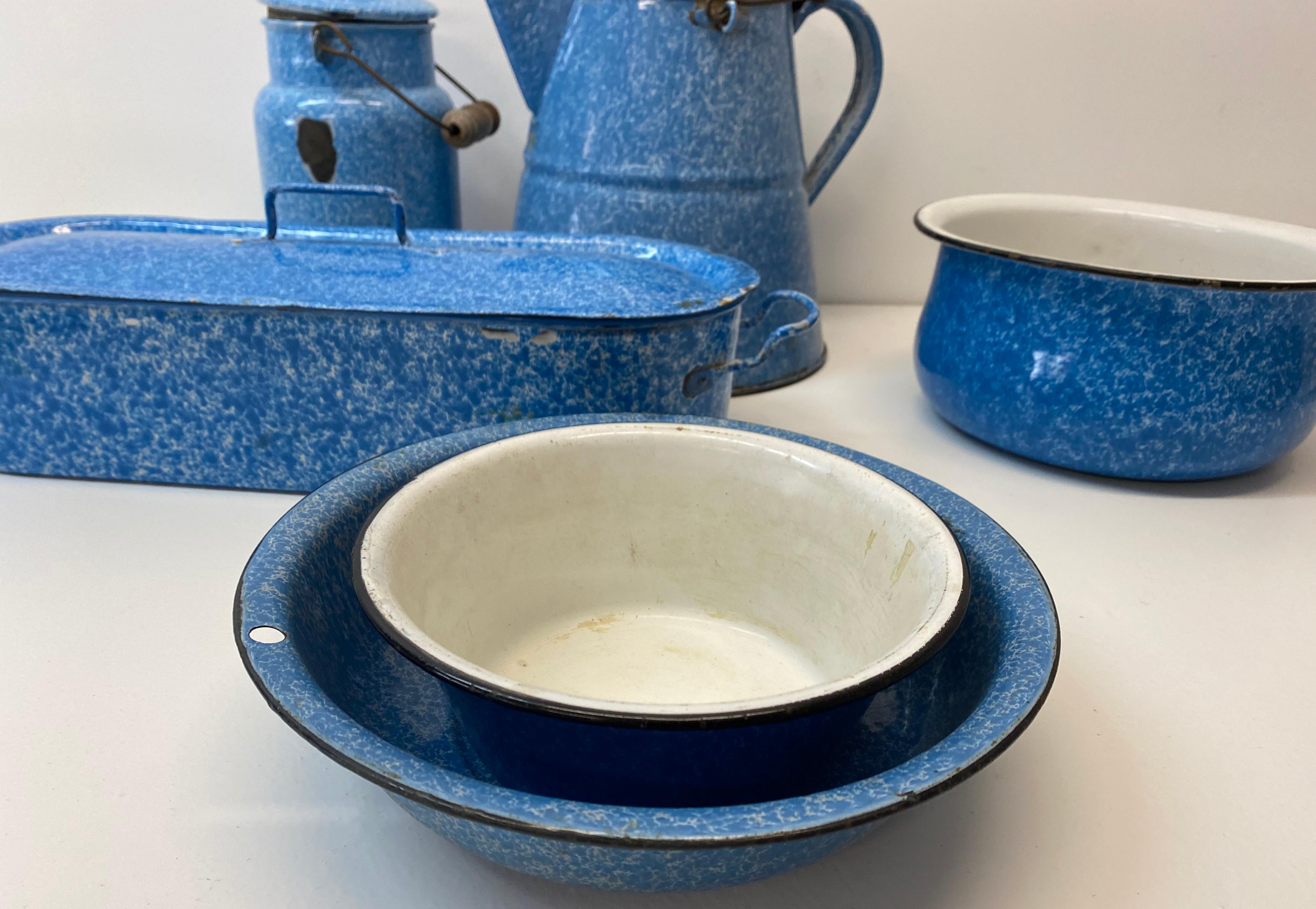 Early 20th Century Blue and White Graniteware Six Pieces For Sale 3