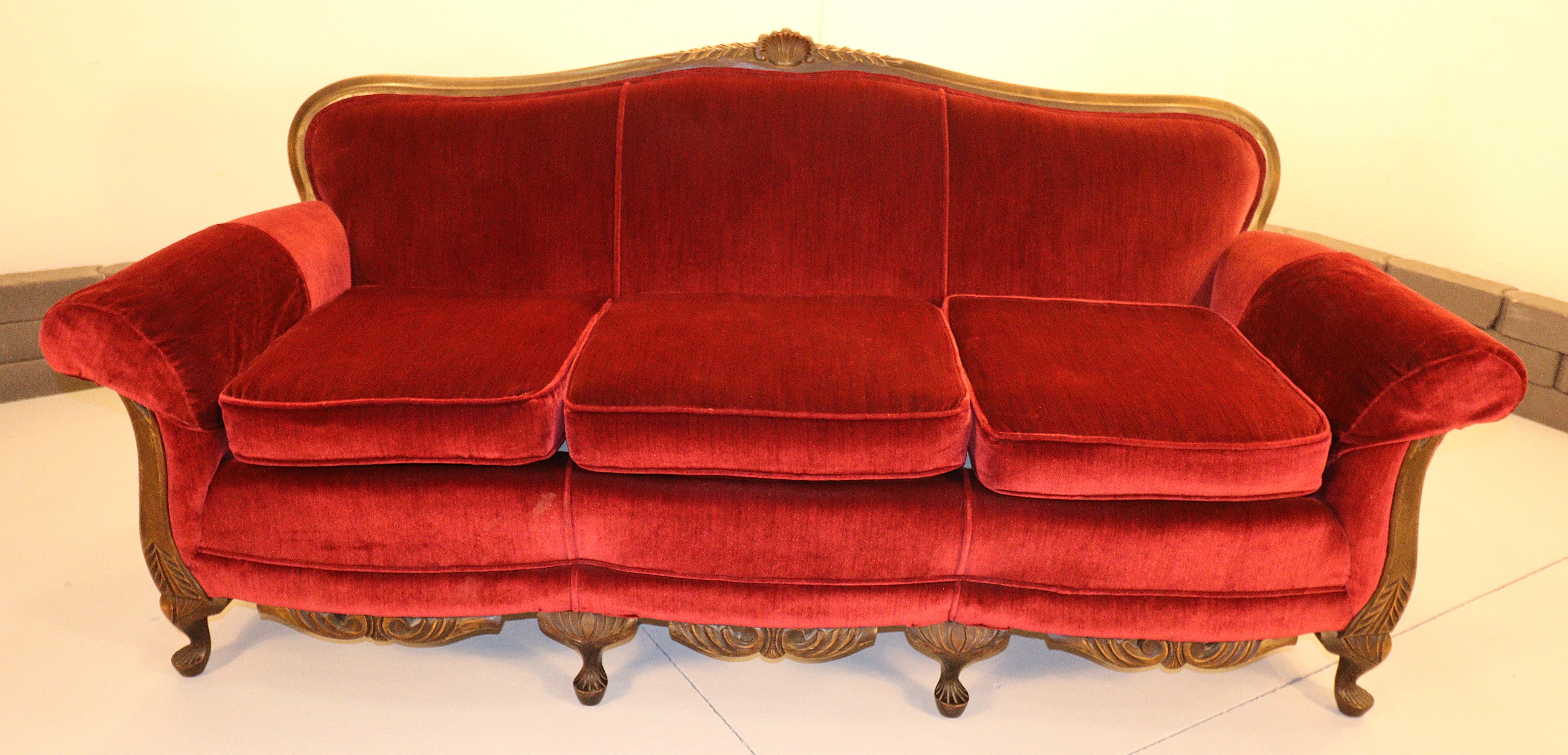 Early 20th Century Bordello Settee In Good Condition For Sale In Omaha, NE