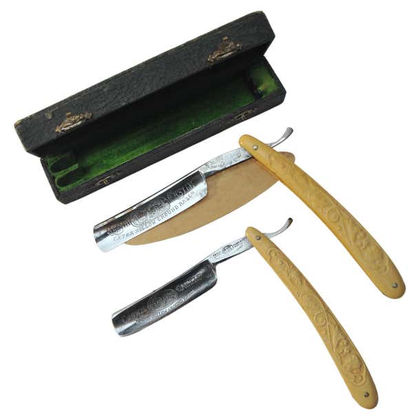 Early 20th Century Boxed Pair of Crown Castle Quality Straight Razors ...