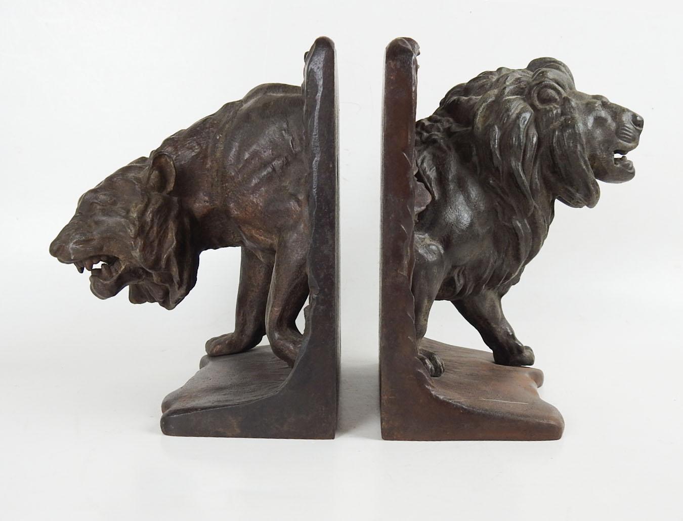Arts and Crafts Early 20th Century Bradley Hubbard Lion Tiger Cast Iron Bookends For Sale