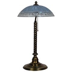 Lampada da tavolo in ottone e vetro decorativo dei primi del Novecento