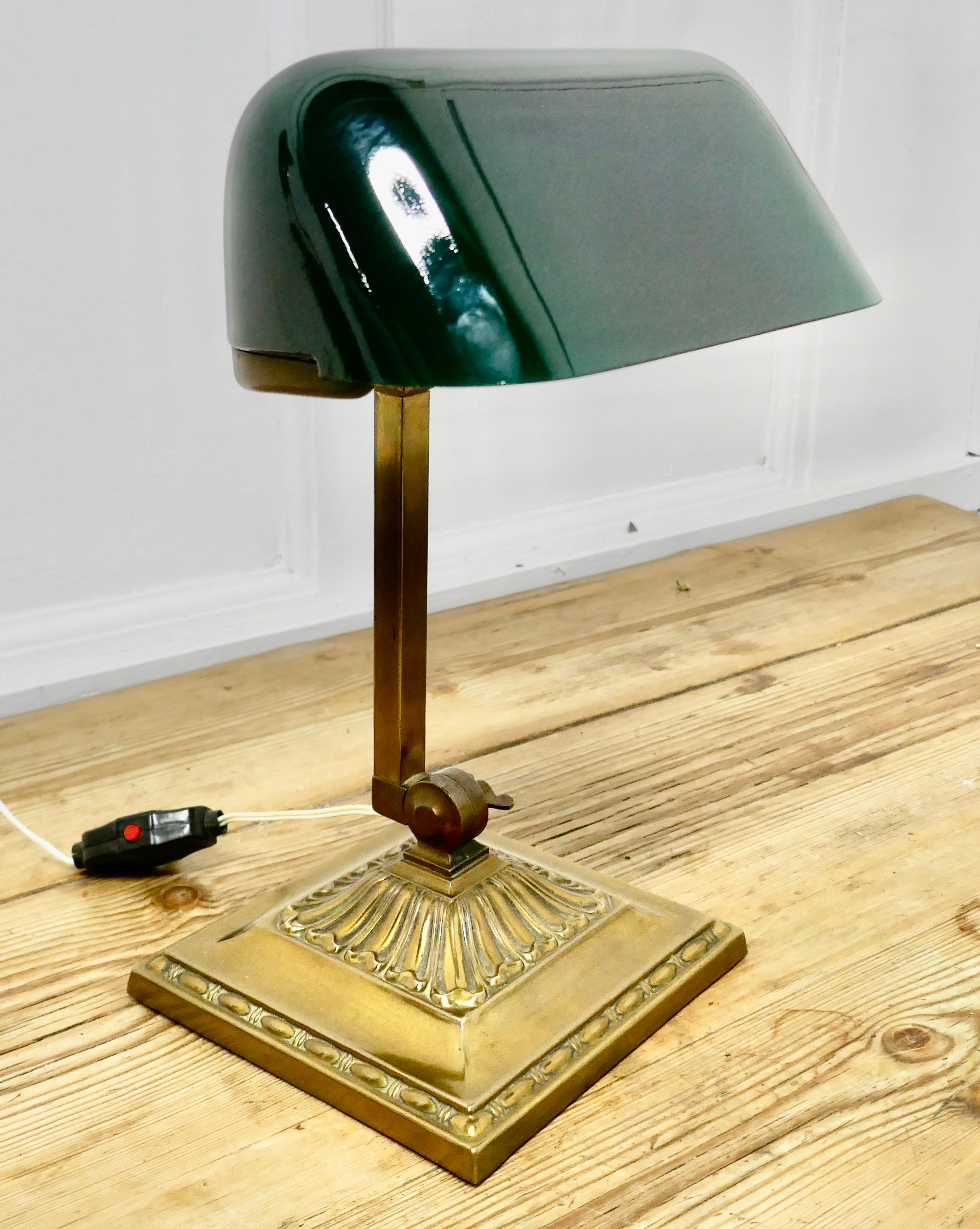 Early 20th Century Brass and Green Glass  Barrister’s Desk Lamp 4