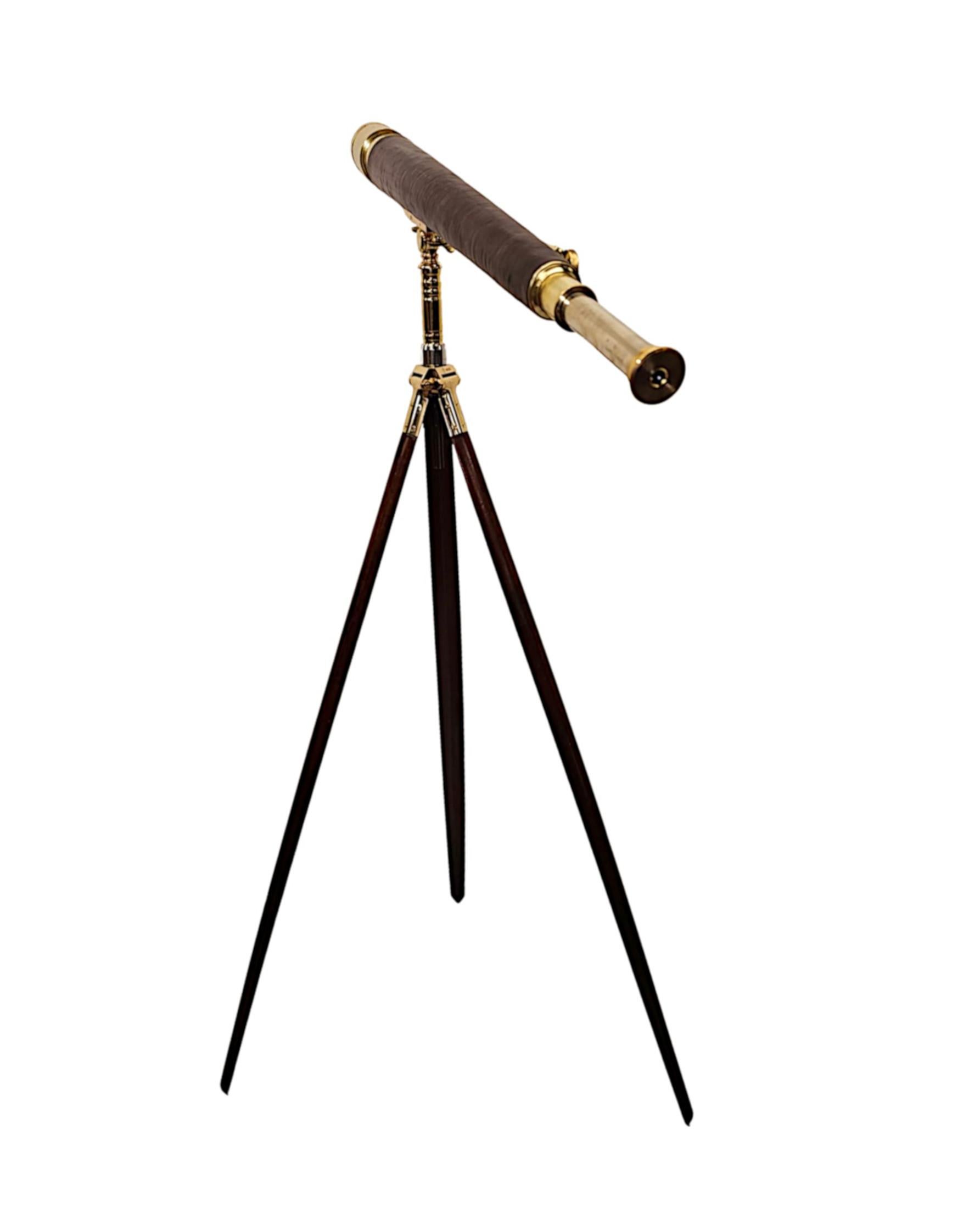 Early 20th Century Brass and Leather Coast Guard Telescope By Ottway London In Good Condition For Sale In Dublin, IE