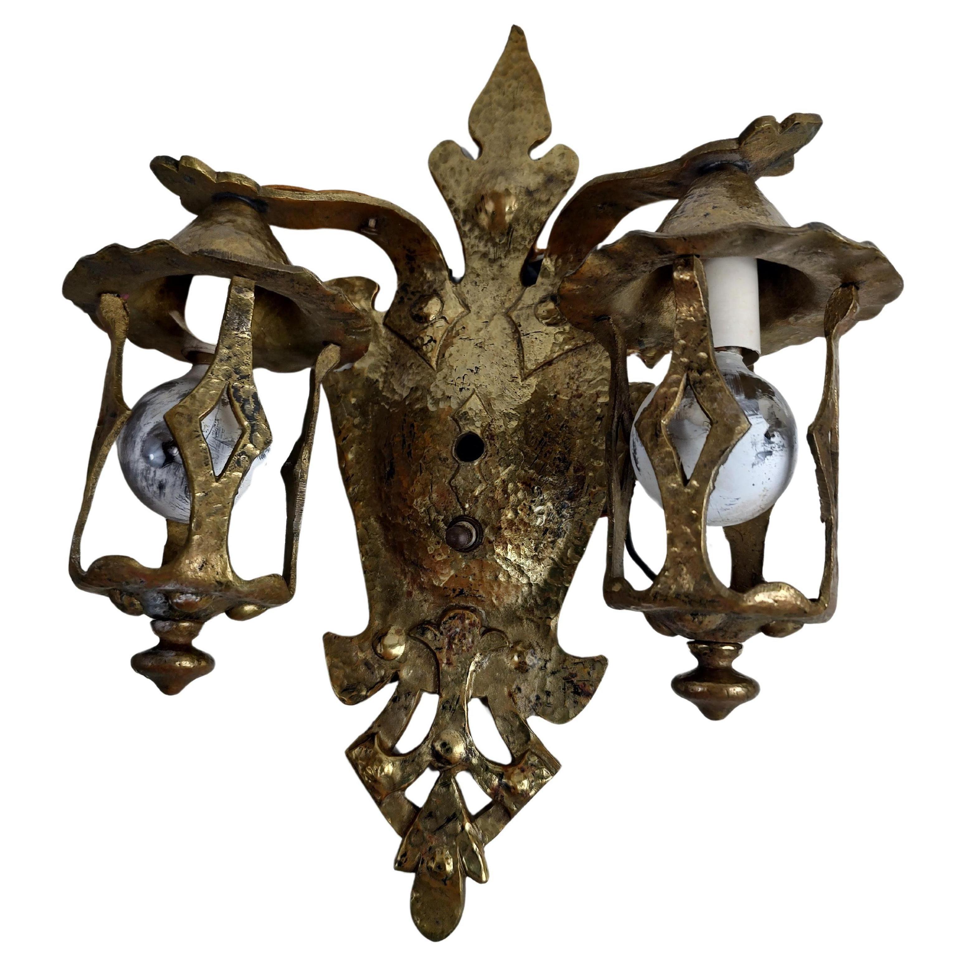 Early 20th Century Brass Arts & Crafts Hand-Hammered Wall Sconces  In Good Condition For Sale In Port Jervis, NY