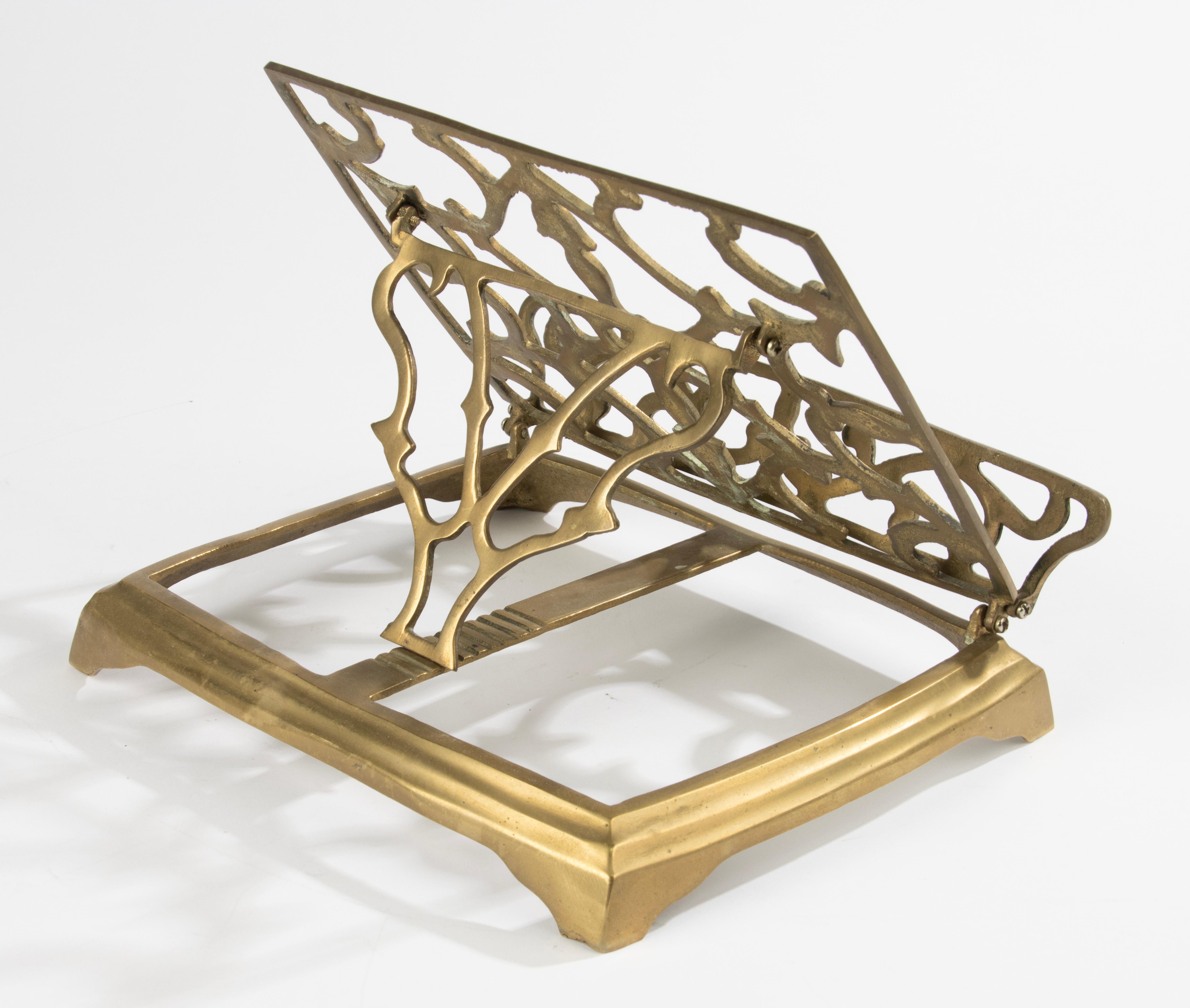 Early 20th Century Brass Book Stand 5