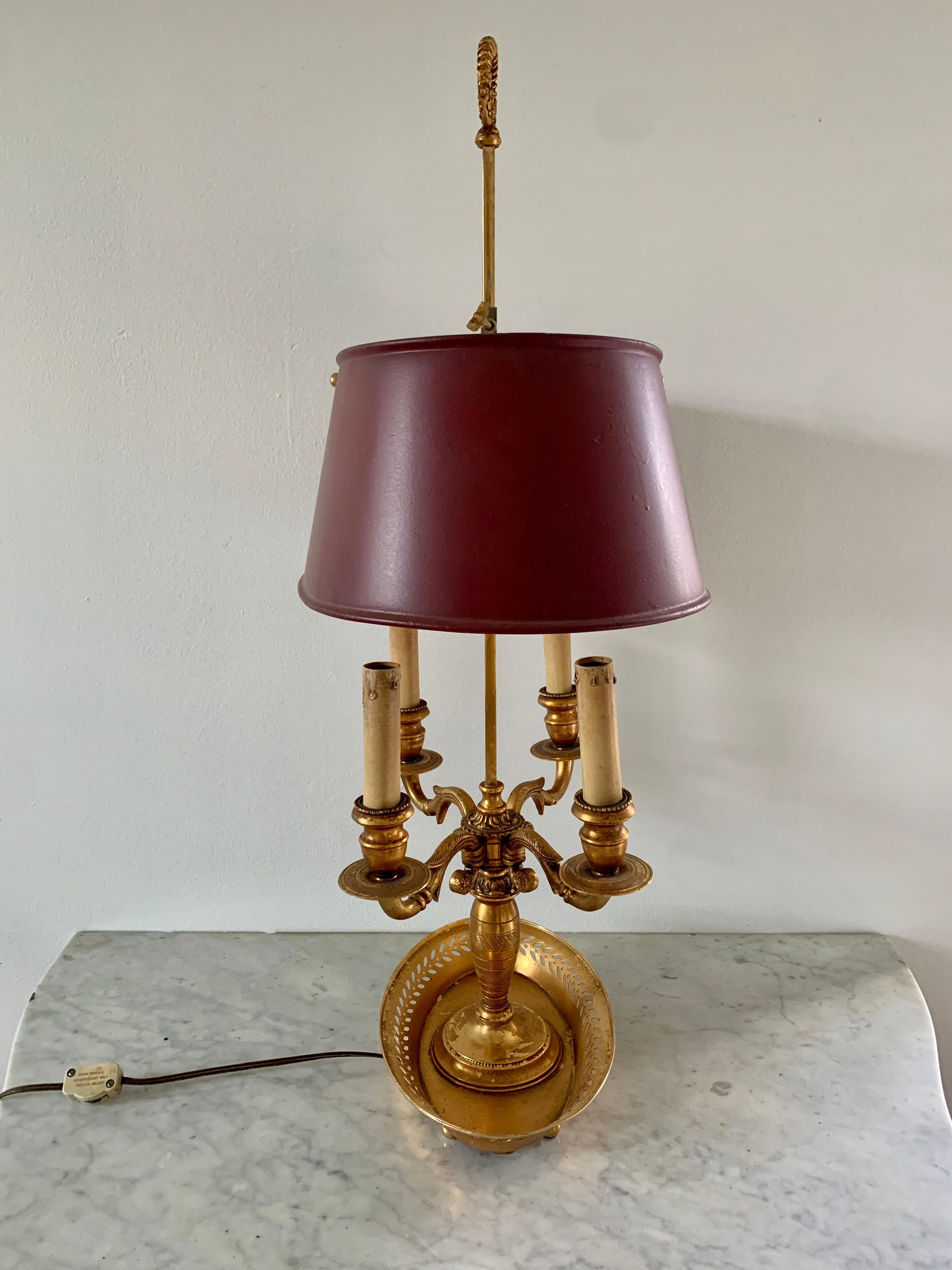 Early 20th Century Brass Four Arm Bouillotte Lamp with Burgundy Tole Shade For Sale 5