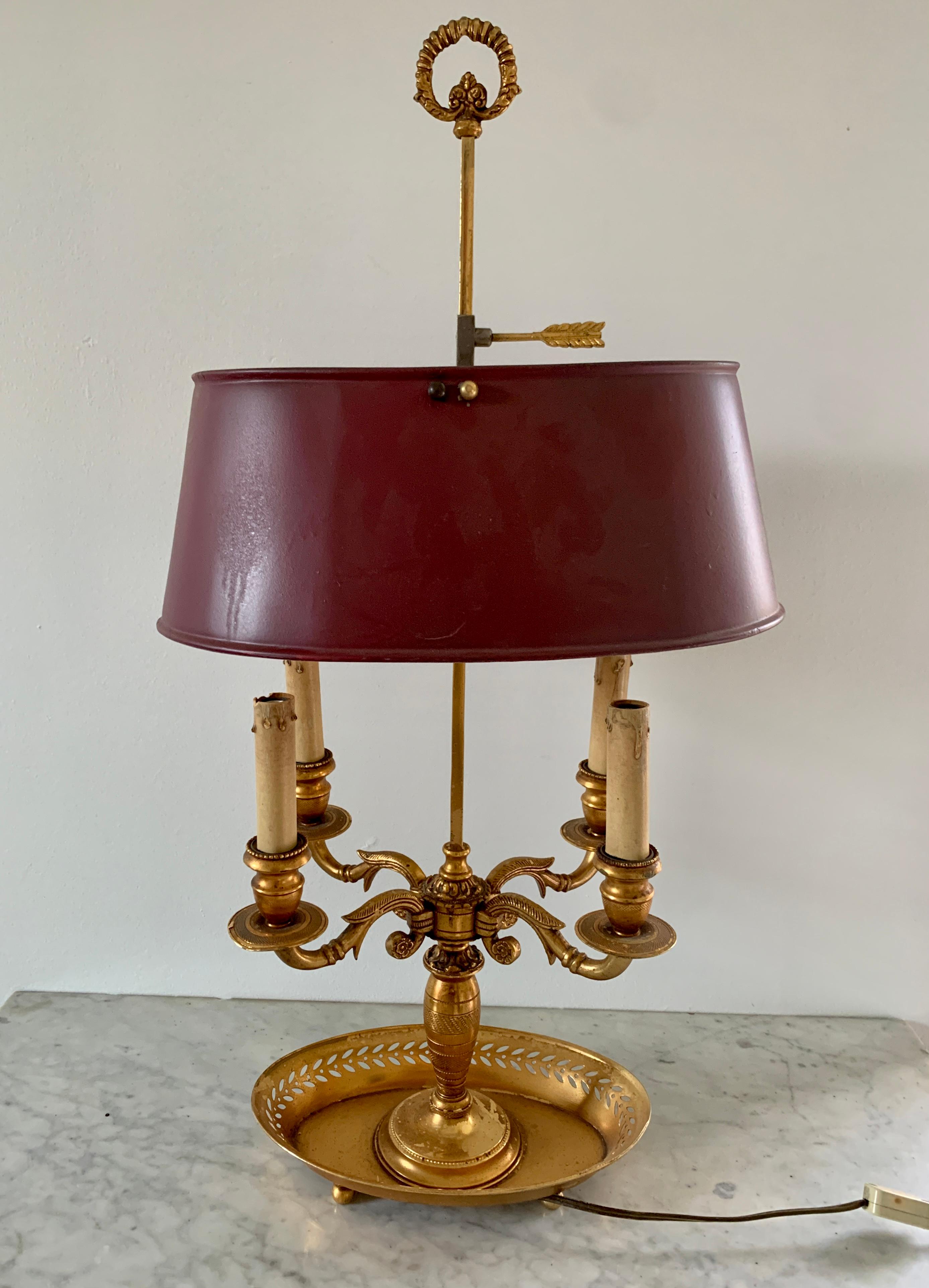 Early 20th Century Brass Four Arm Bouillotte Lamp with Burgundy Tole Shade For Sale 4