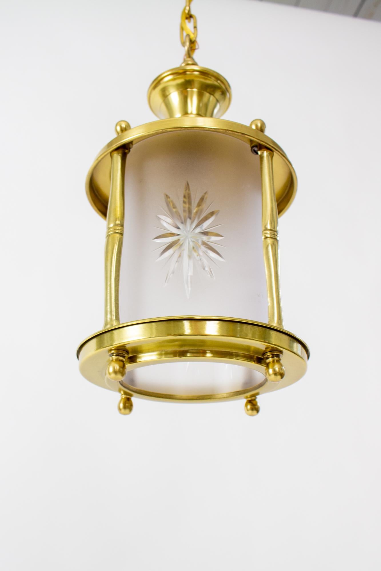 Early 20th Century Brass Lantern with Frosted Star Cut Glass For Sale 5