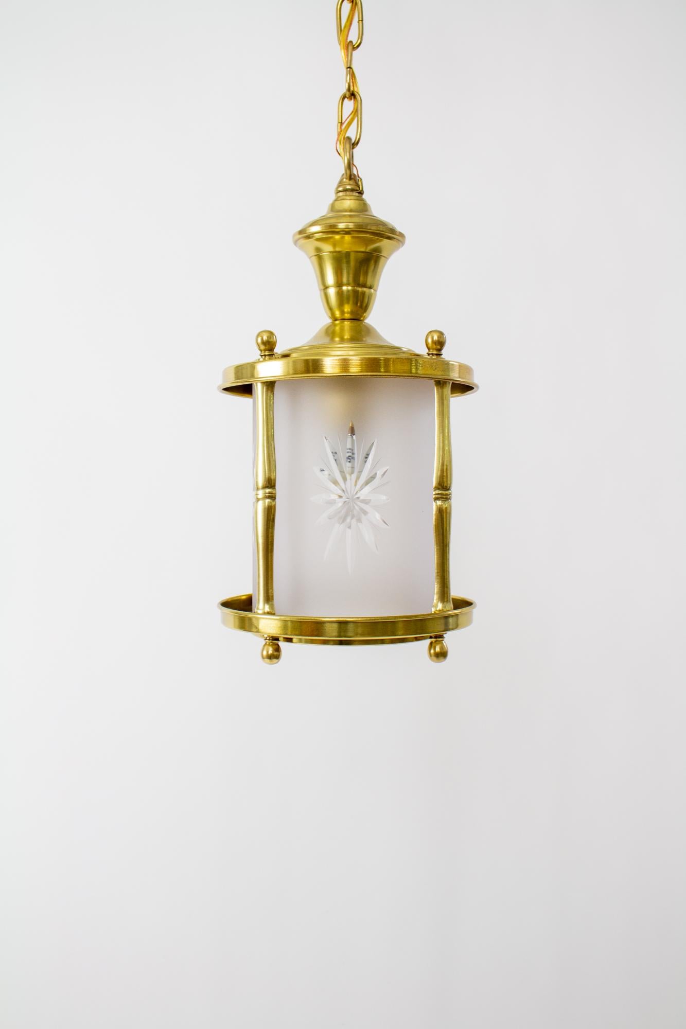 Early 20th Century Brass Lantern with Frosted Star Cut Glass For Sale 1