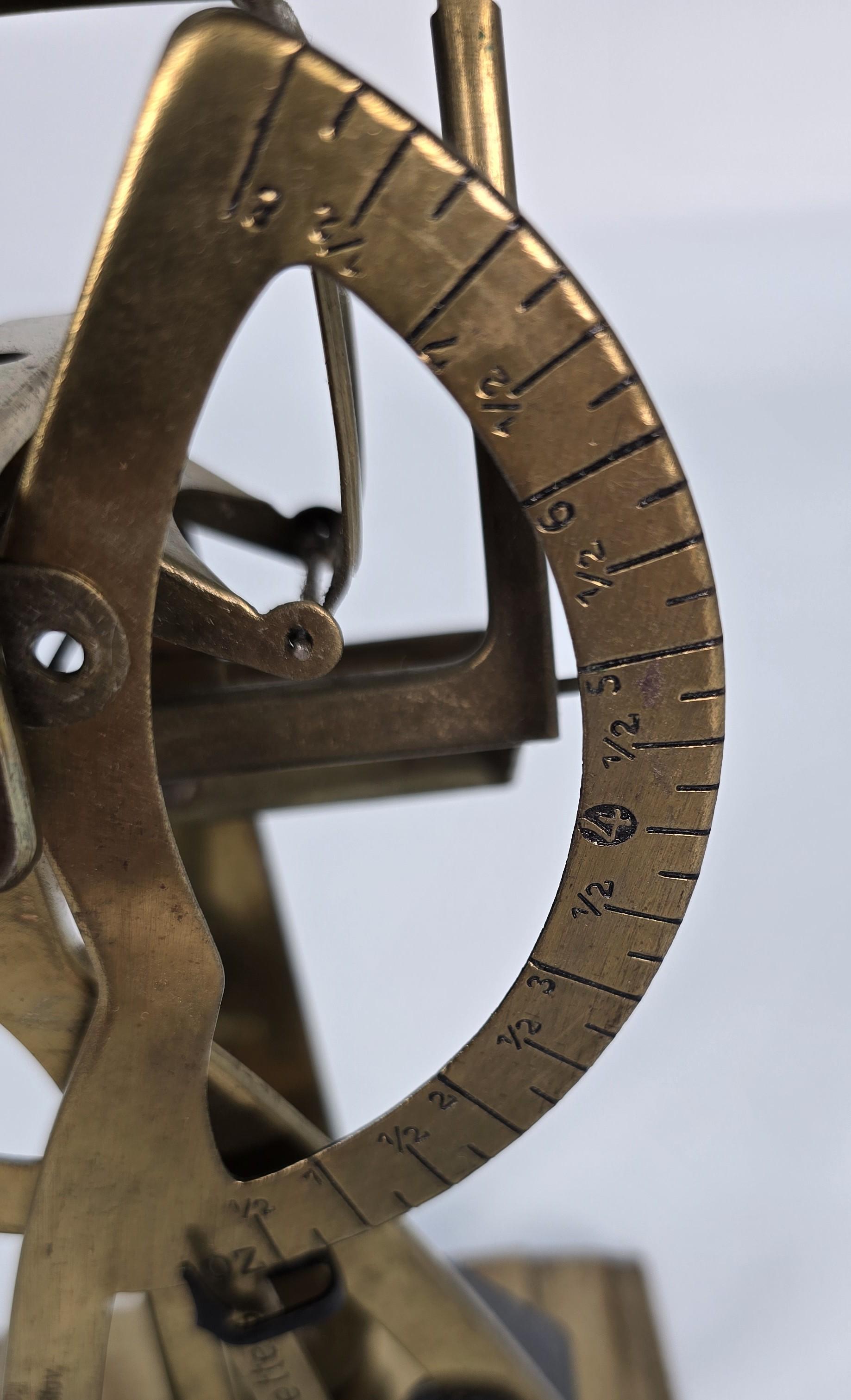 Pèse-lettres en laiton du début du 20e siècle fabriqué en Tchécoslovaquie, vers 1910 en vente 8