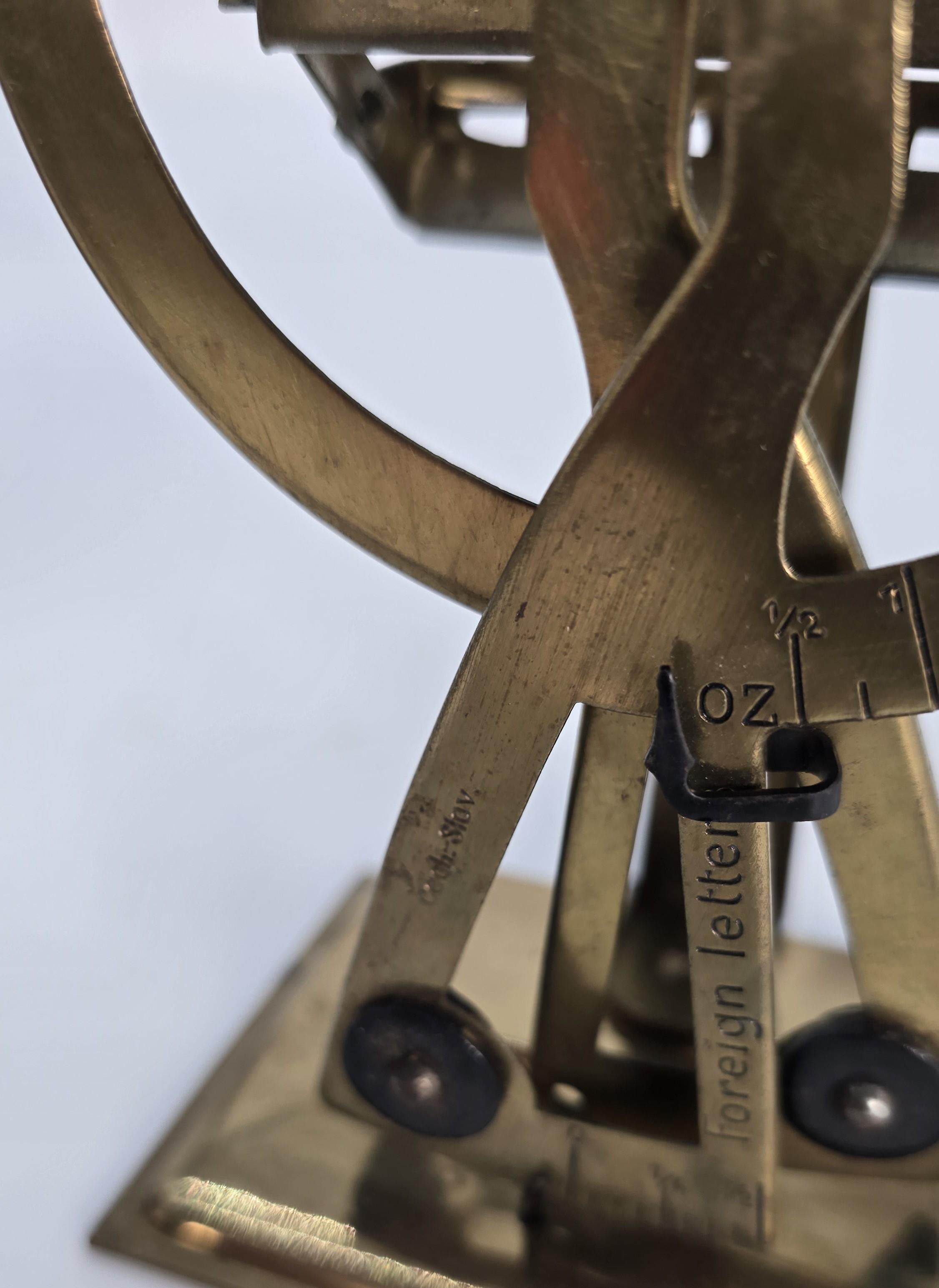 Pèse-lettres en laiton du début du 20e siècle fabriqué en Tchécoslovaquie, vers 1910 en vente 9