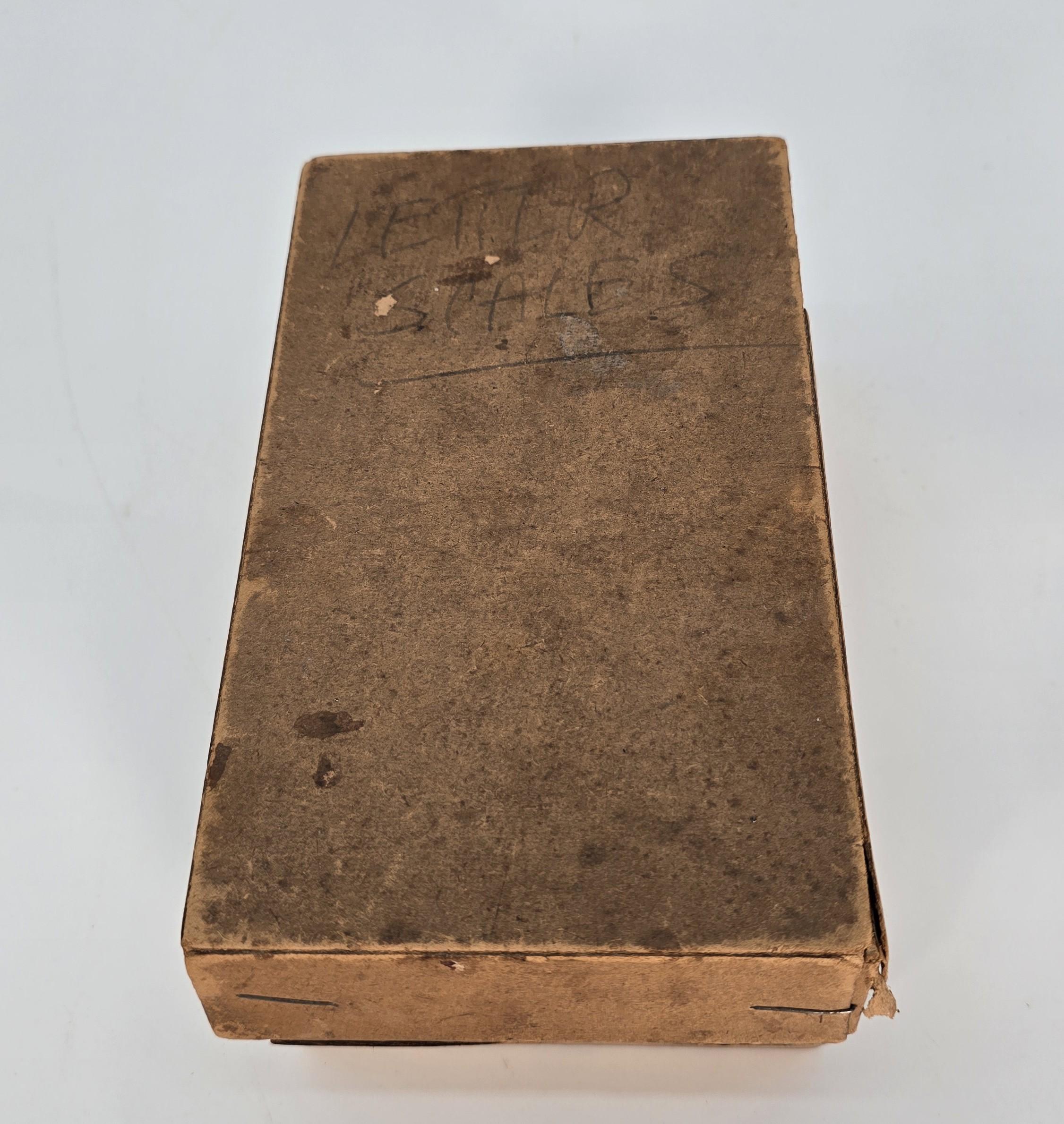 Pèse-lettres en laiton du début du 20e siècle fabriqué en Tchécoslovaquie, vers 1910 en vente 12