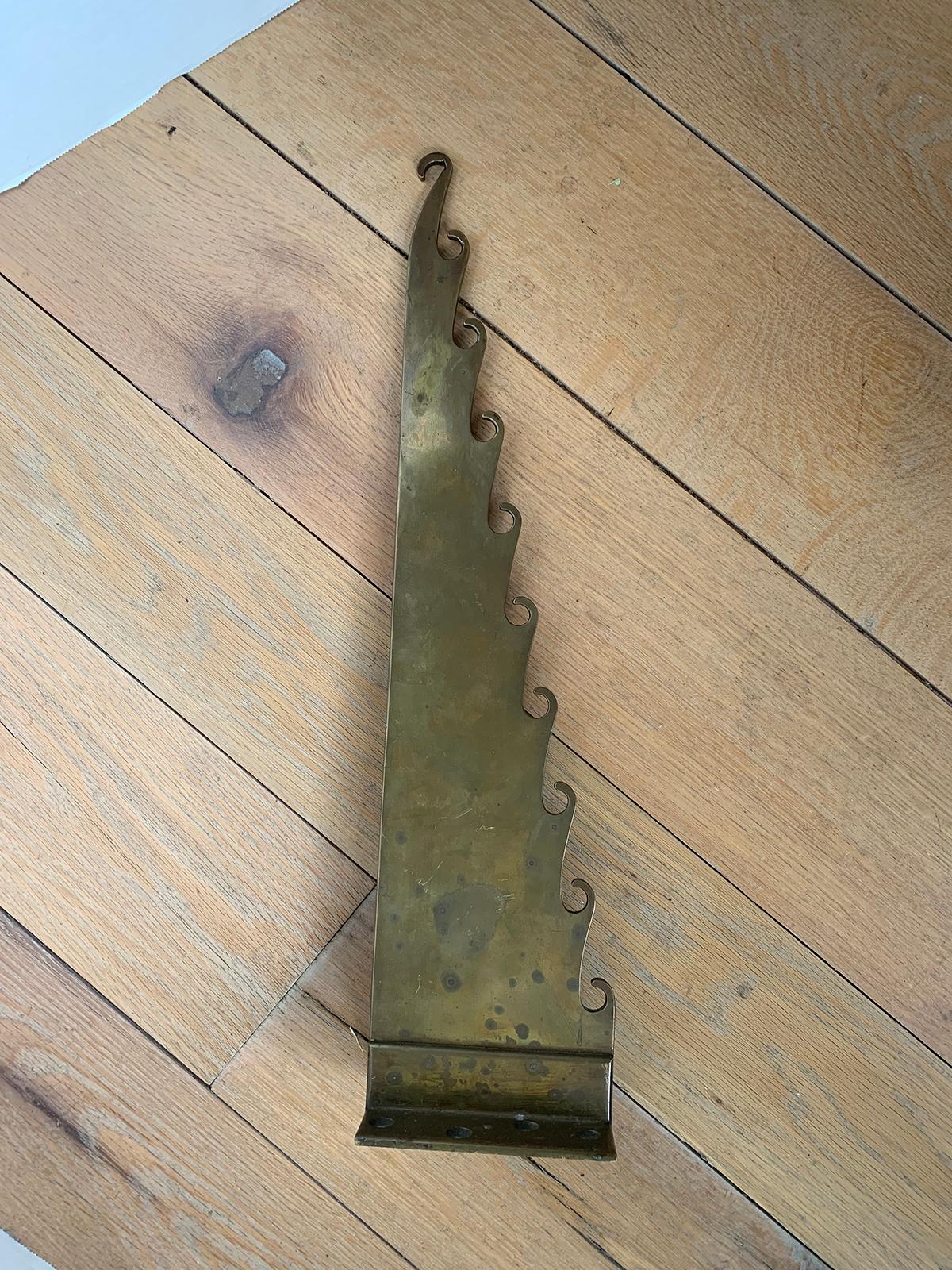 Early 20th Century Brass Wall Hanger In Good Condition In Atlanta, GA
