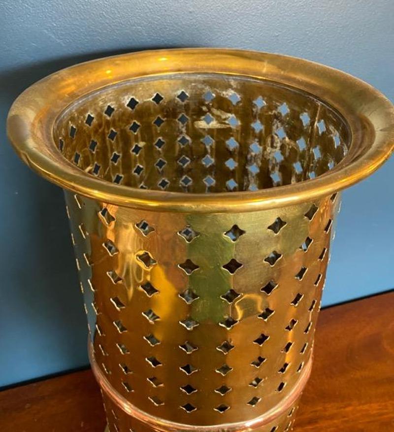 Early 20th Century Brass with Copper Lining Umbrella Stand For Sale 1
