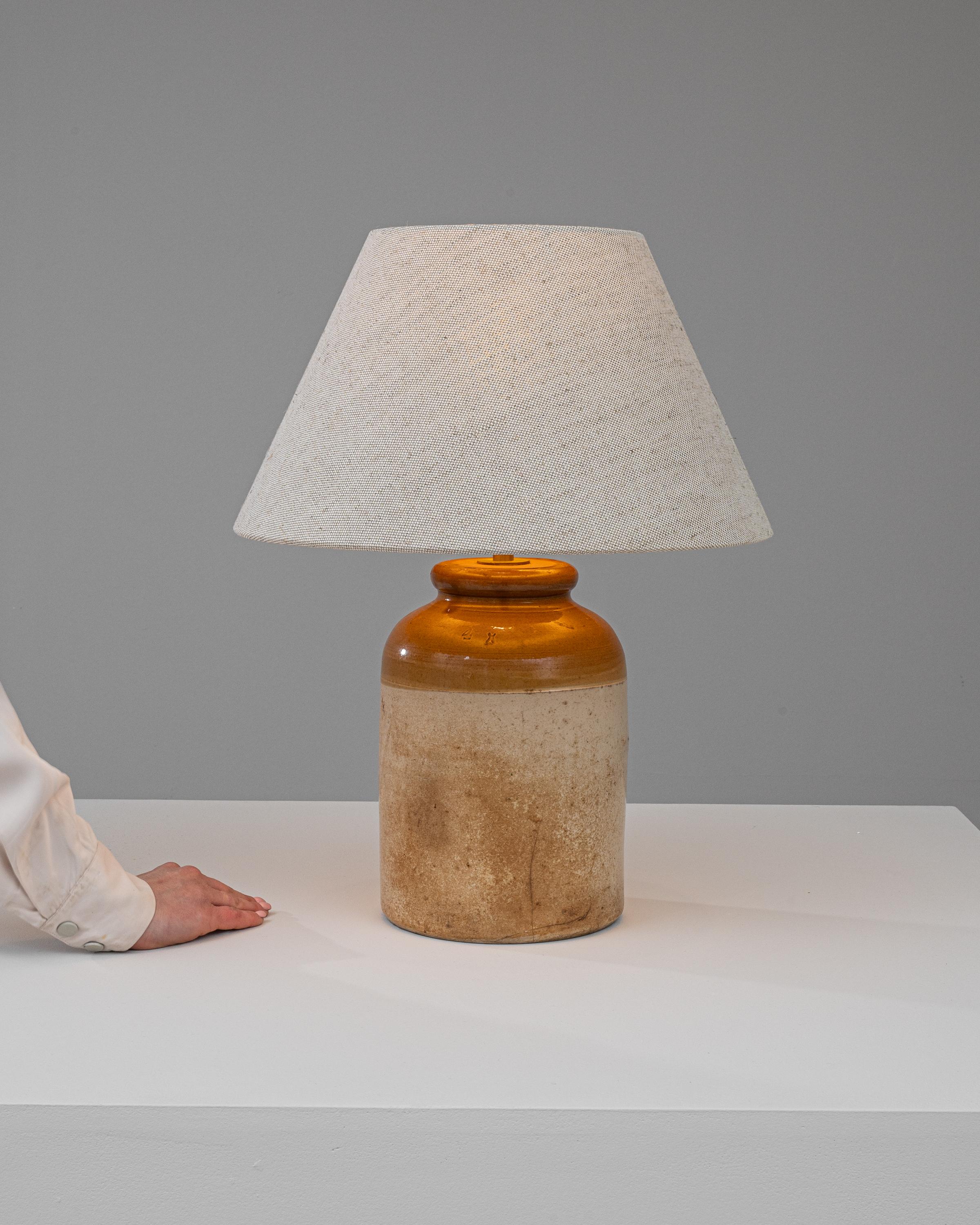 Lampe de table en céramique britannique du début du XXe siècle Bon état à High Point, NC