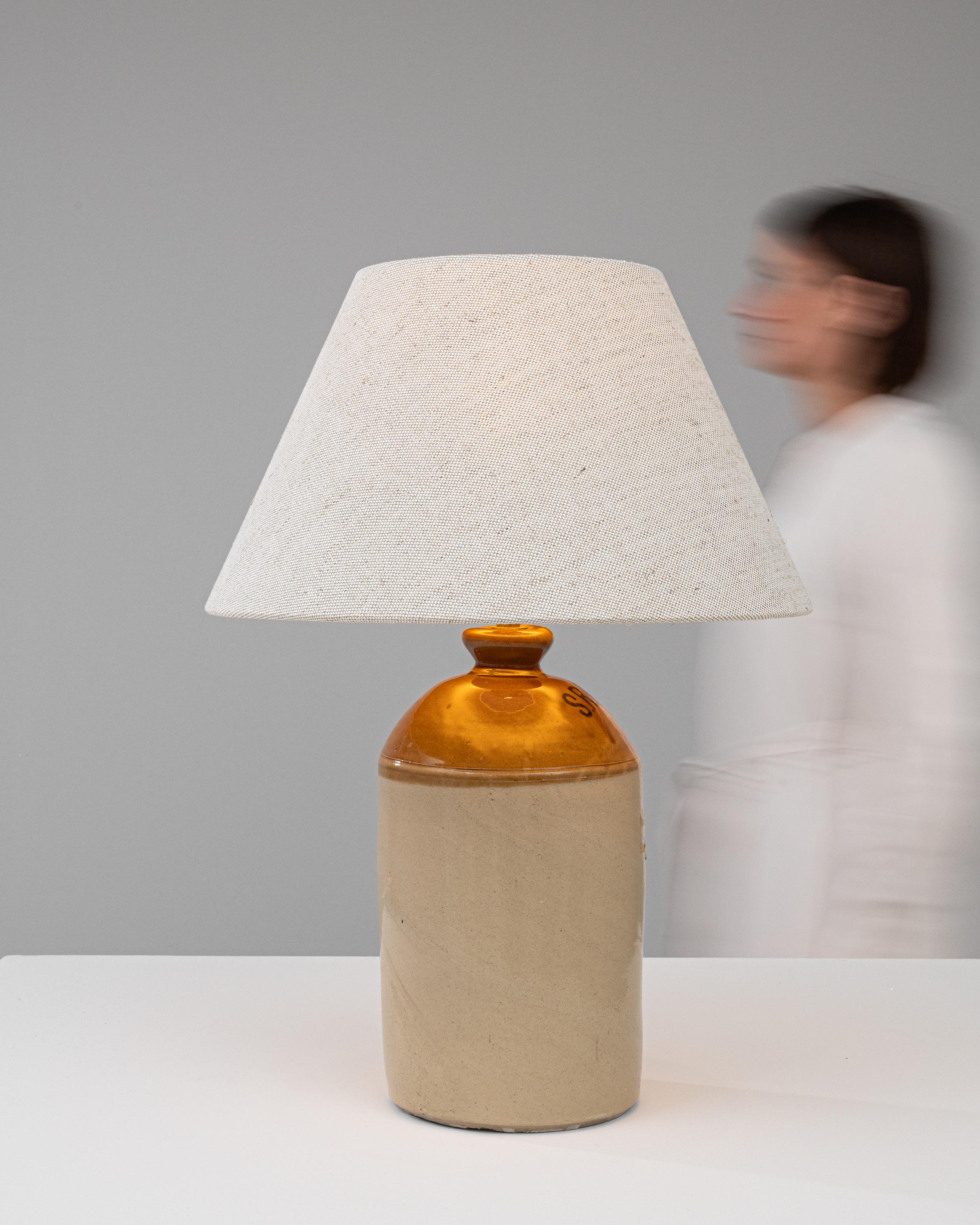 20ième siècle Lampe de table en céramique britannique du début du XXe siècle