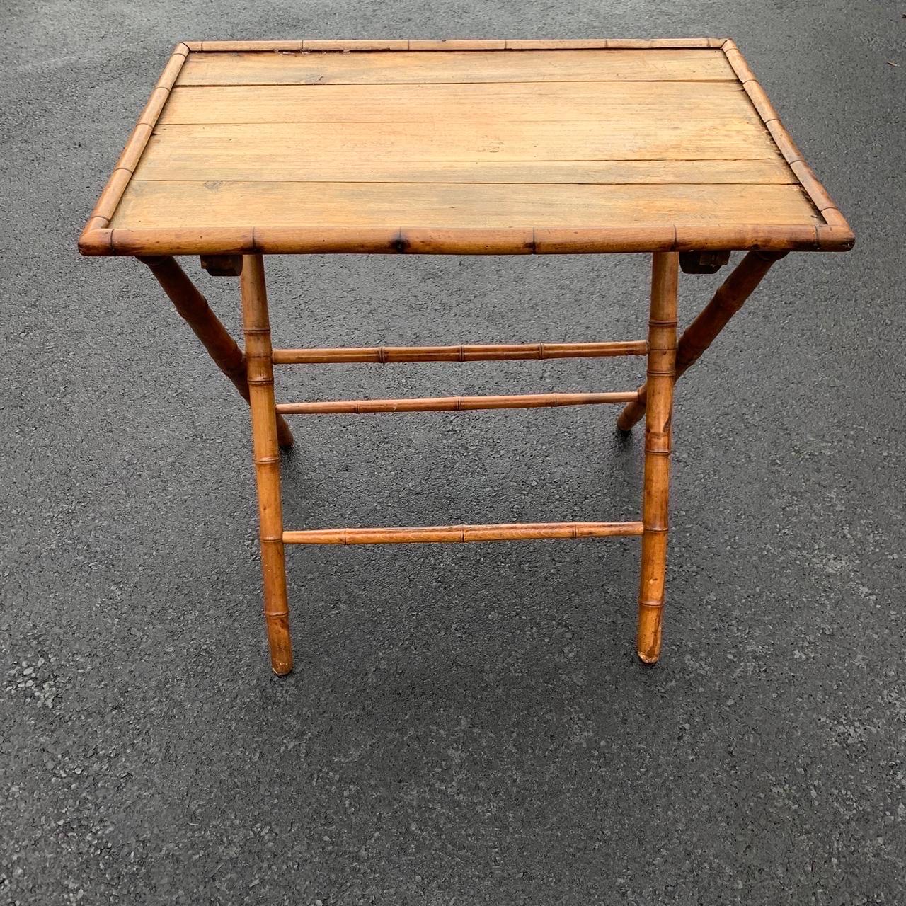 Colonial britannique Table de maître pliante en bambou du début du 20e siècle, d'origine britannique en vente