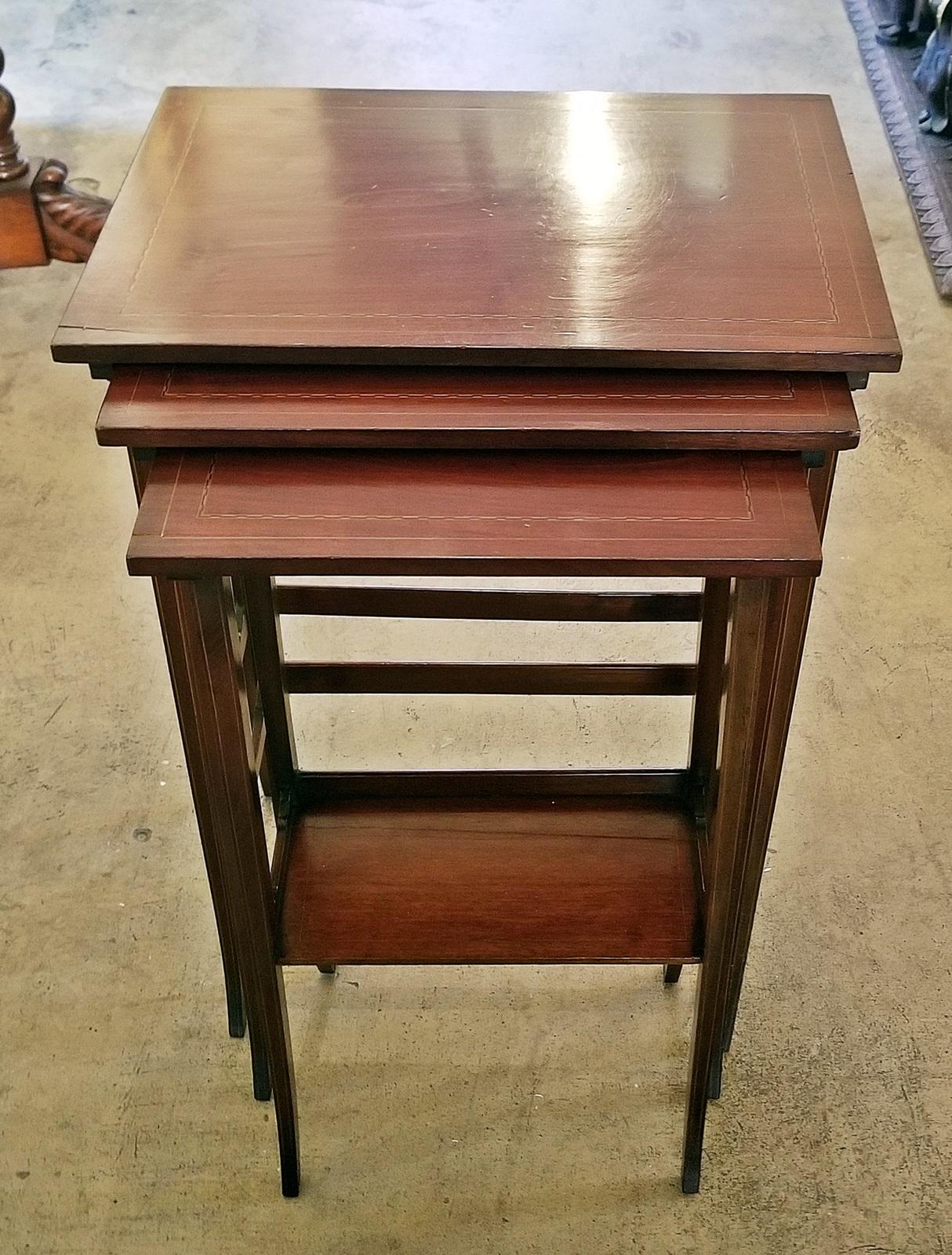 Early 20th Century British Mahogany and Inlaid Nest of Tables 8