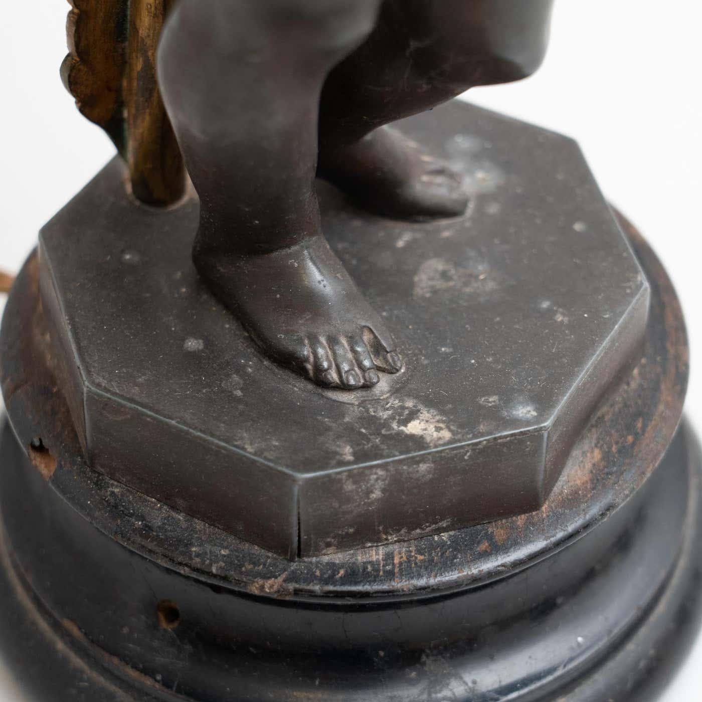Lámpara de sobremesa de bronce y madera de principios del siglo XX en venta 3