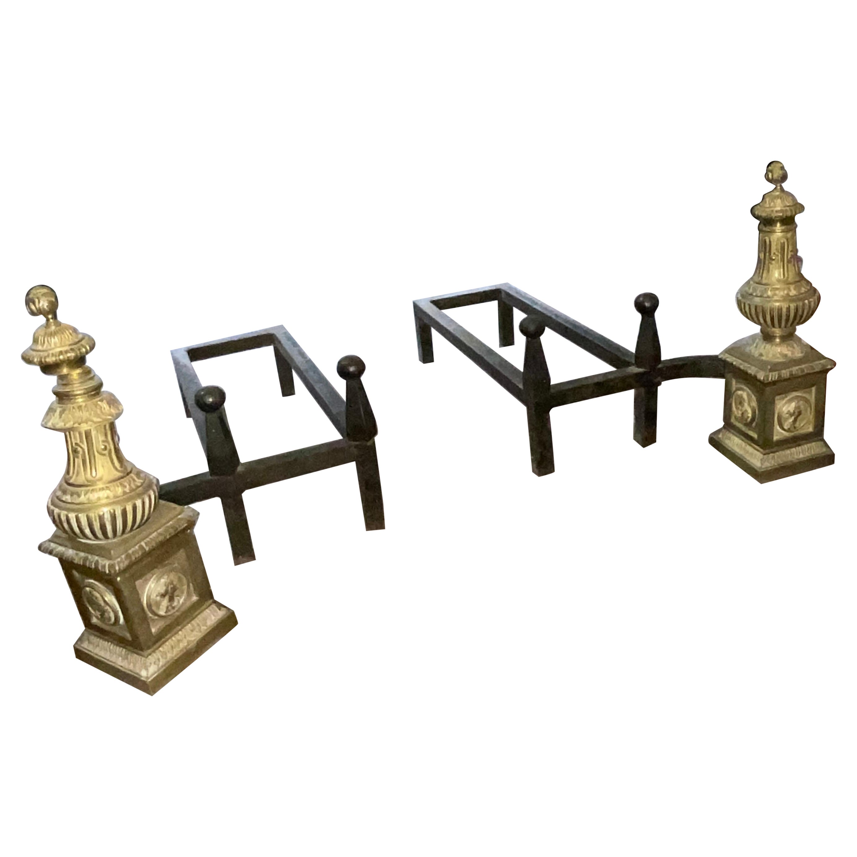 Andirones de bronce de principios del siglo XX