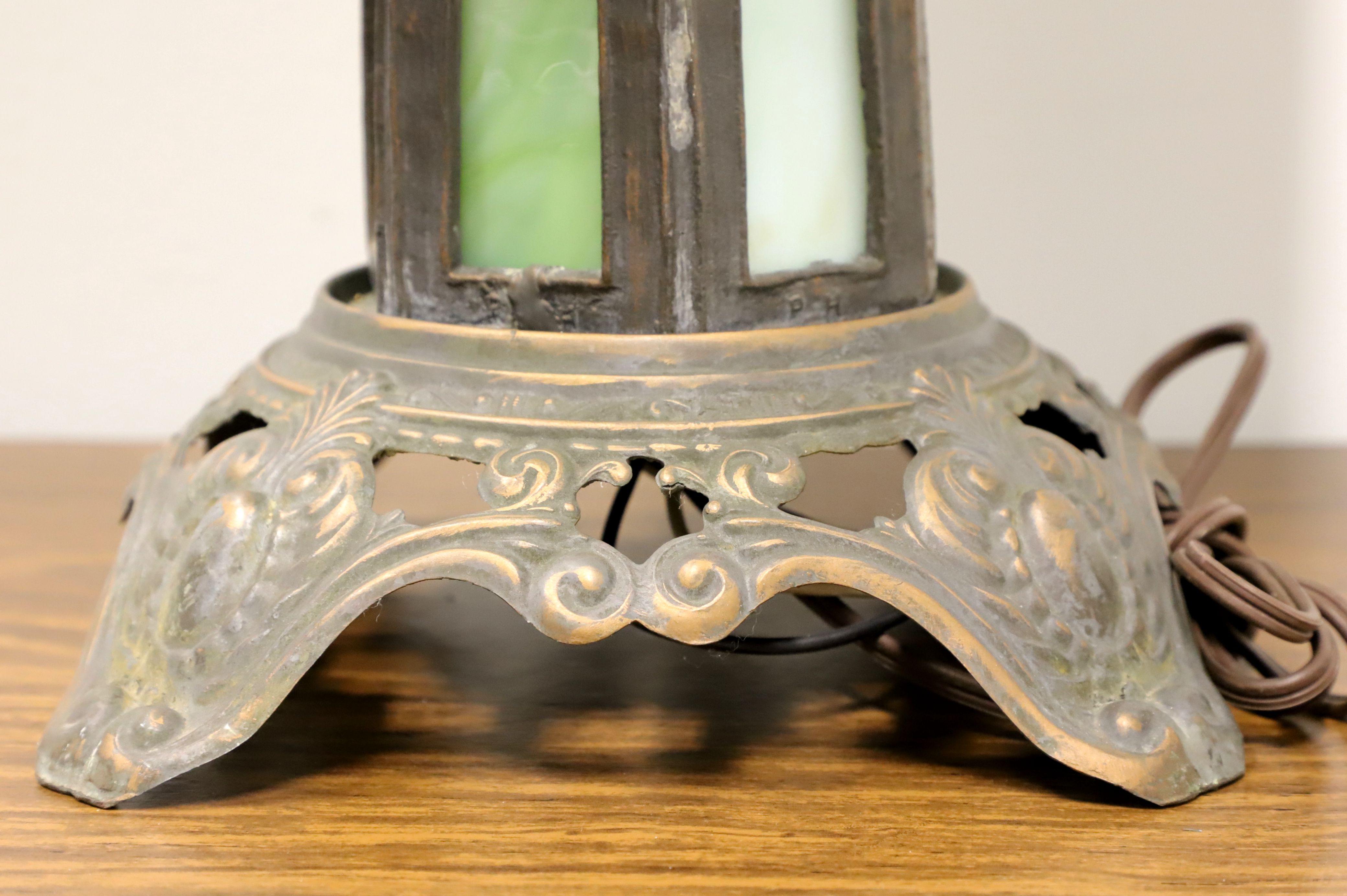 Early 20th Century Bronze Art Deco Green Slag Glass Table Lamp For Sale 5