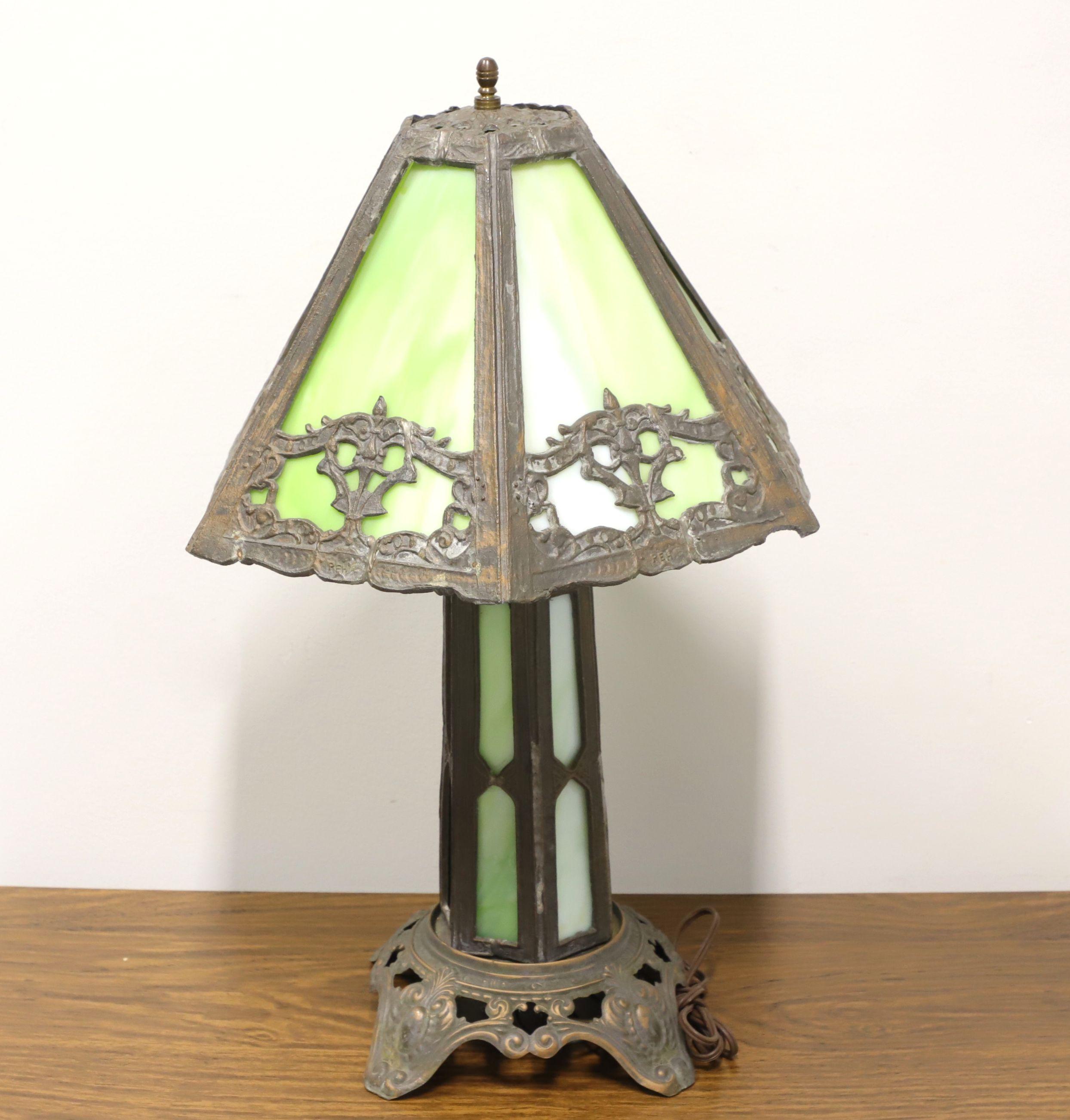 Early 20th Century Bronze Art Deco Green Slag Glass Table Lamp 1