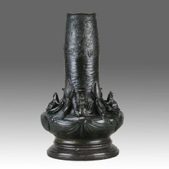 Vaso in bronzo "Art Nouveau con rane" di Jean Dunand dei primi del Novecento